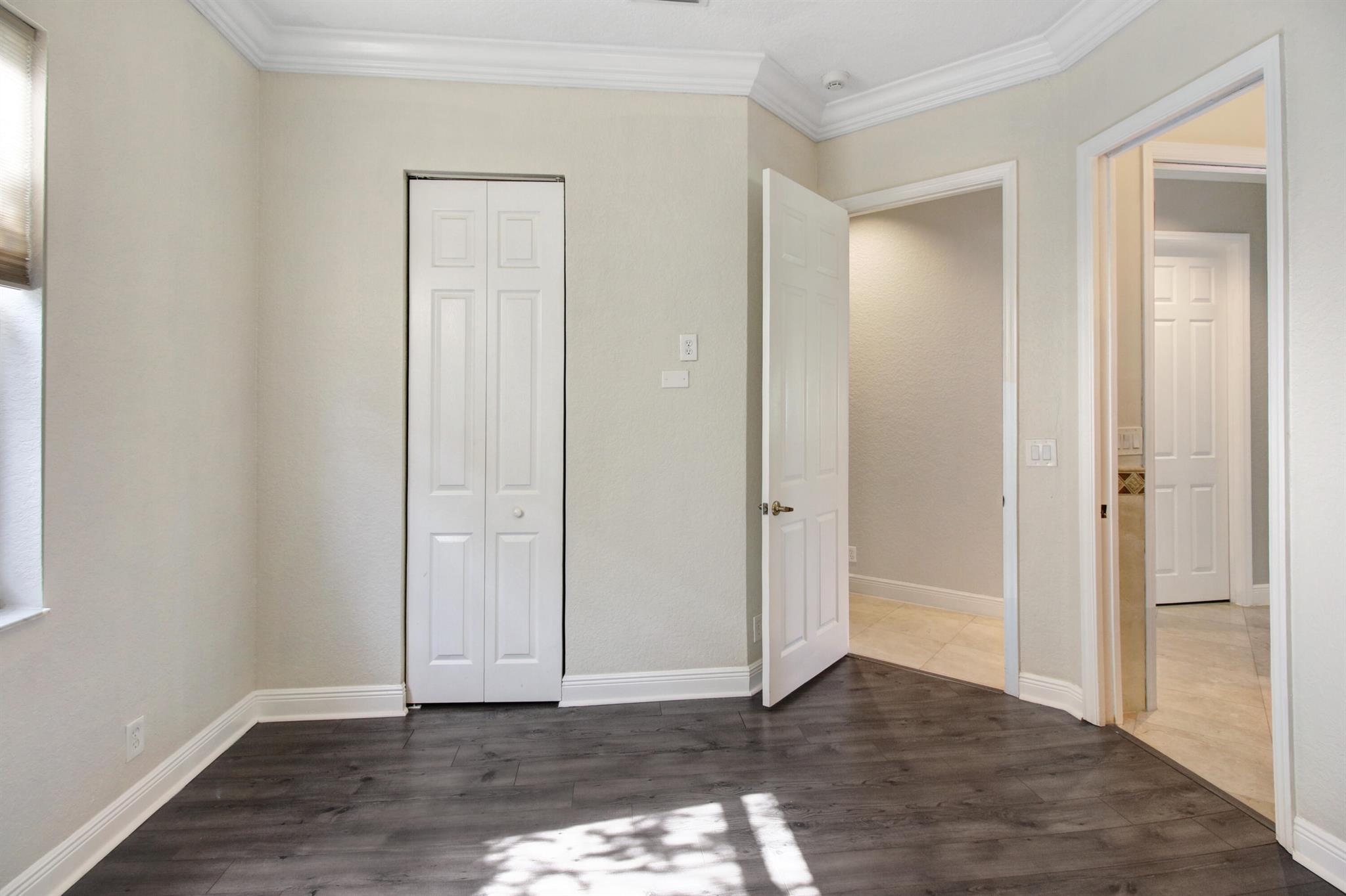 12370 NW 78th Manor