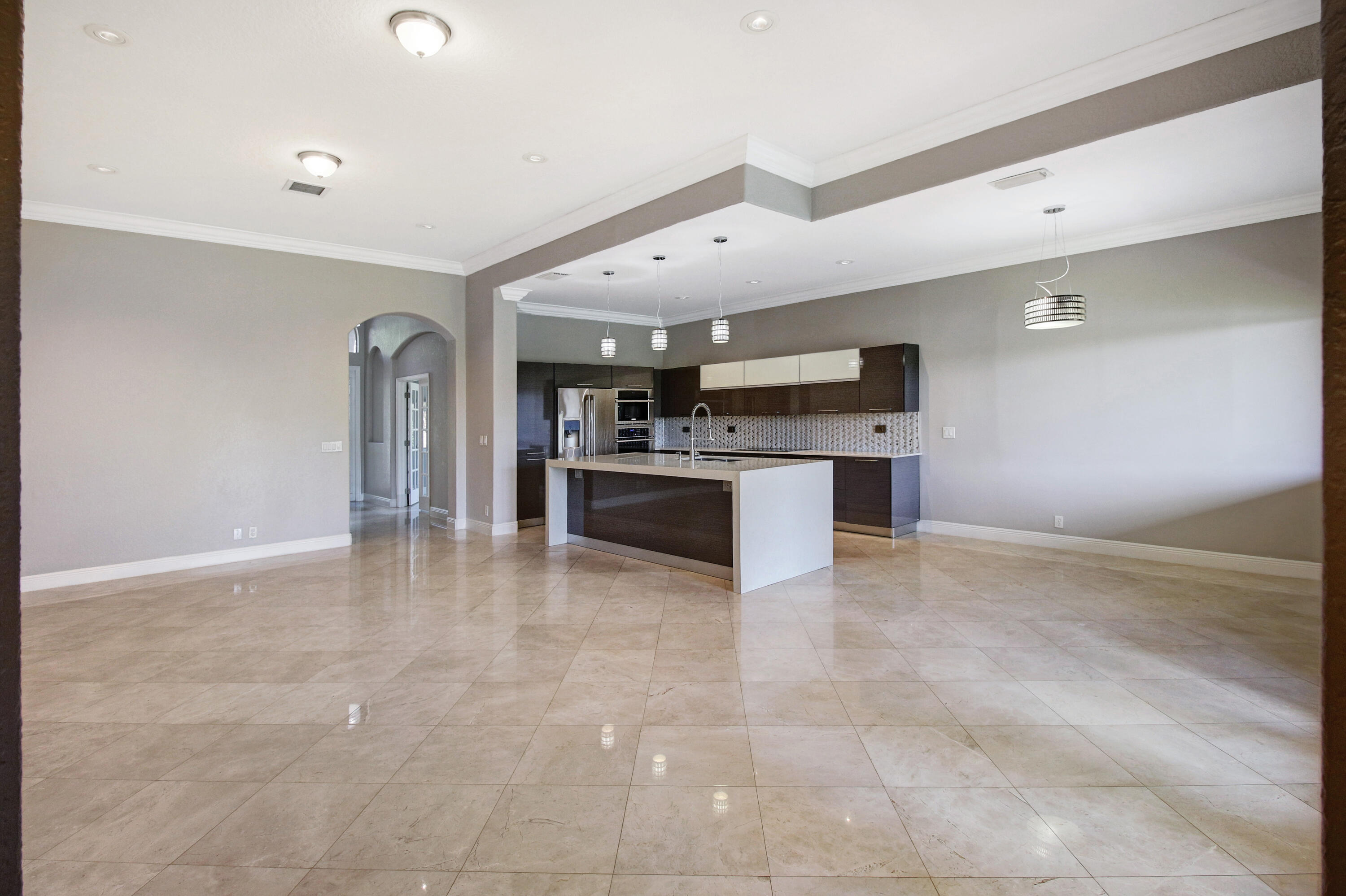 12370 NW 78th Manor