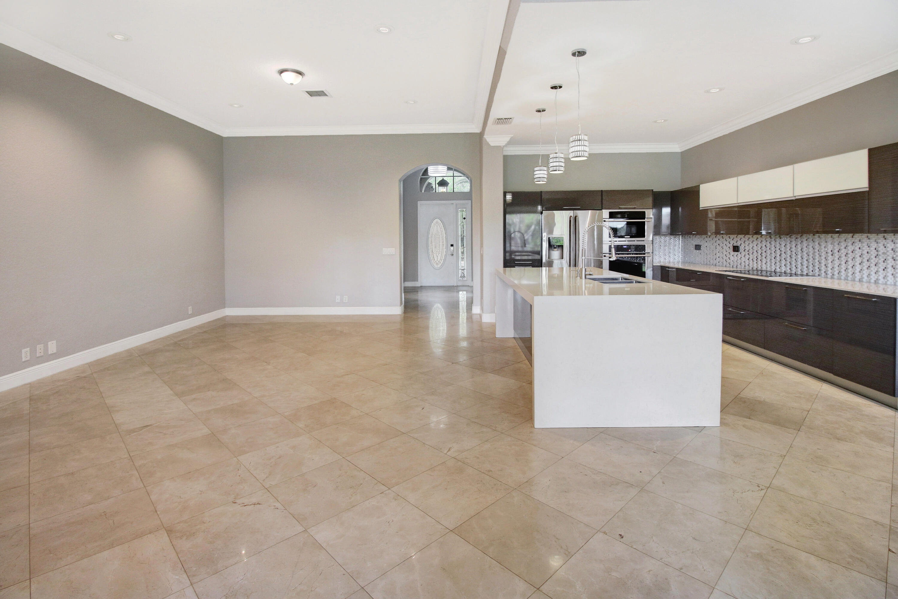 12370 NW 78th Manor