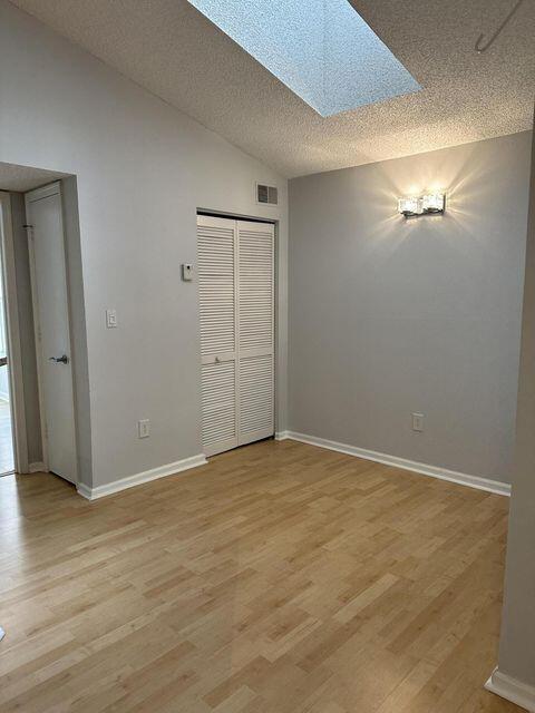 1385 Crystal Way N N