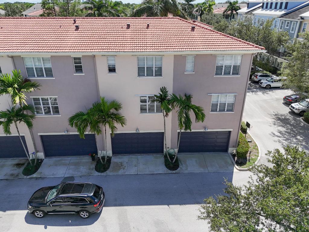 143 Greenwich Circle