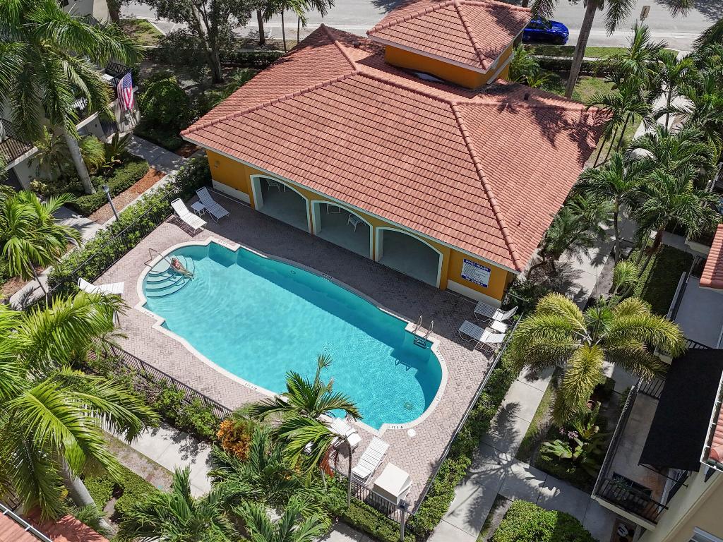 143 Greenwich Circle