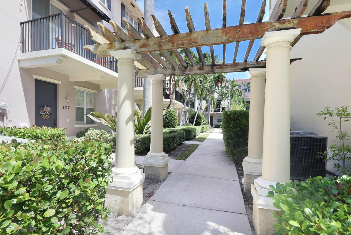 143 Greenwich Circle