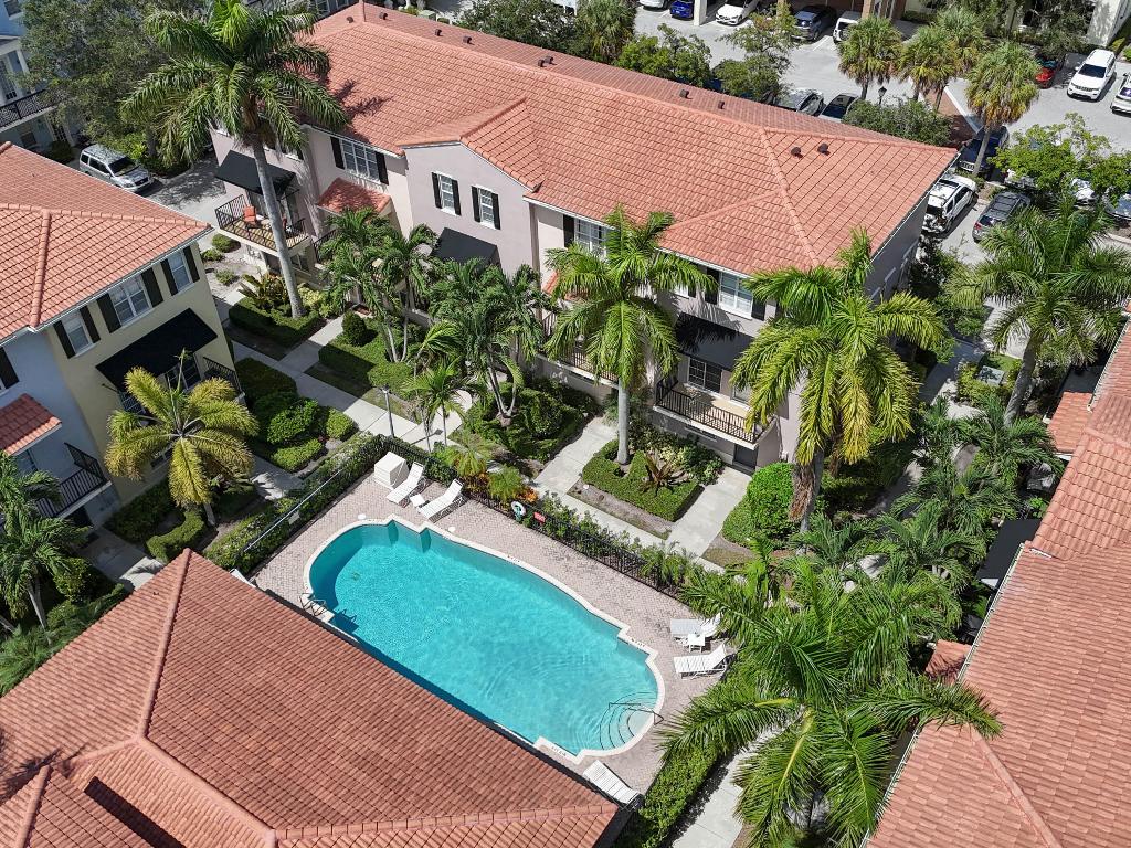 143 Greenwich Circle