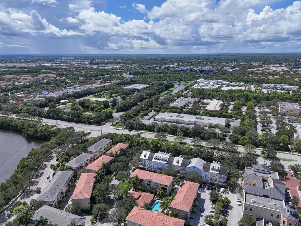 143 Greenwich Circle