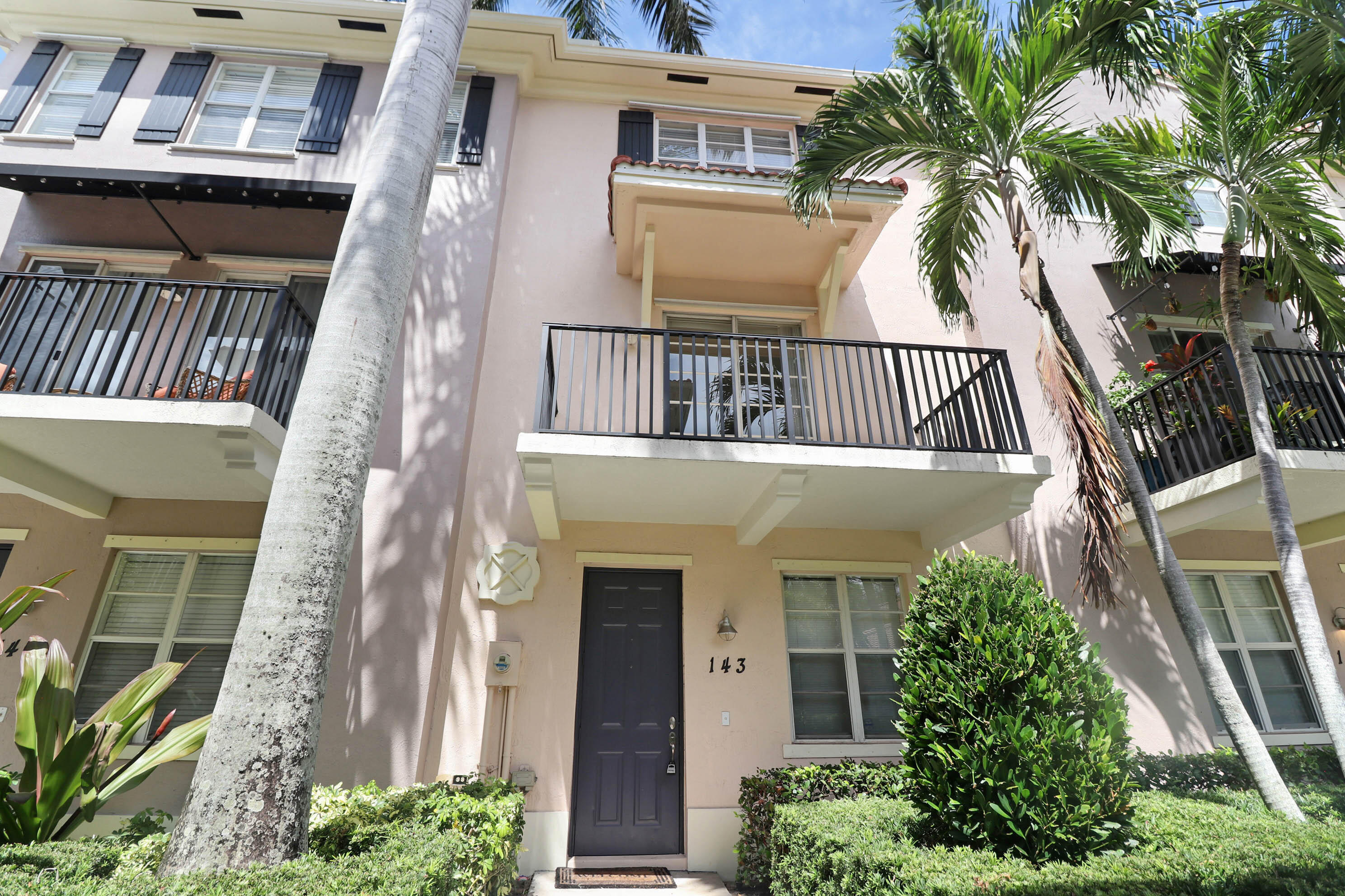 143 Greenwich Circle