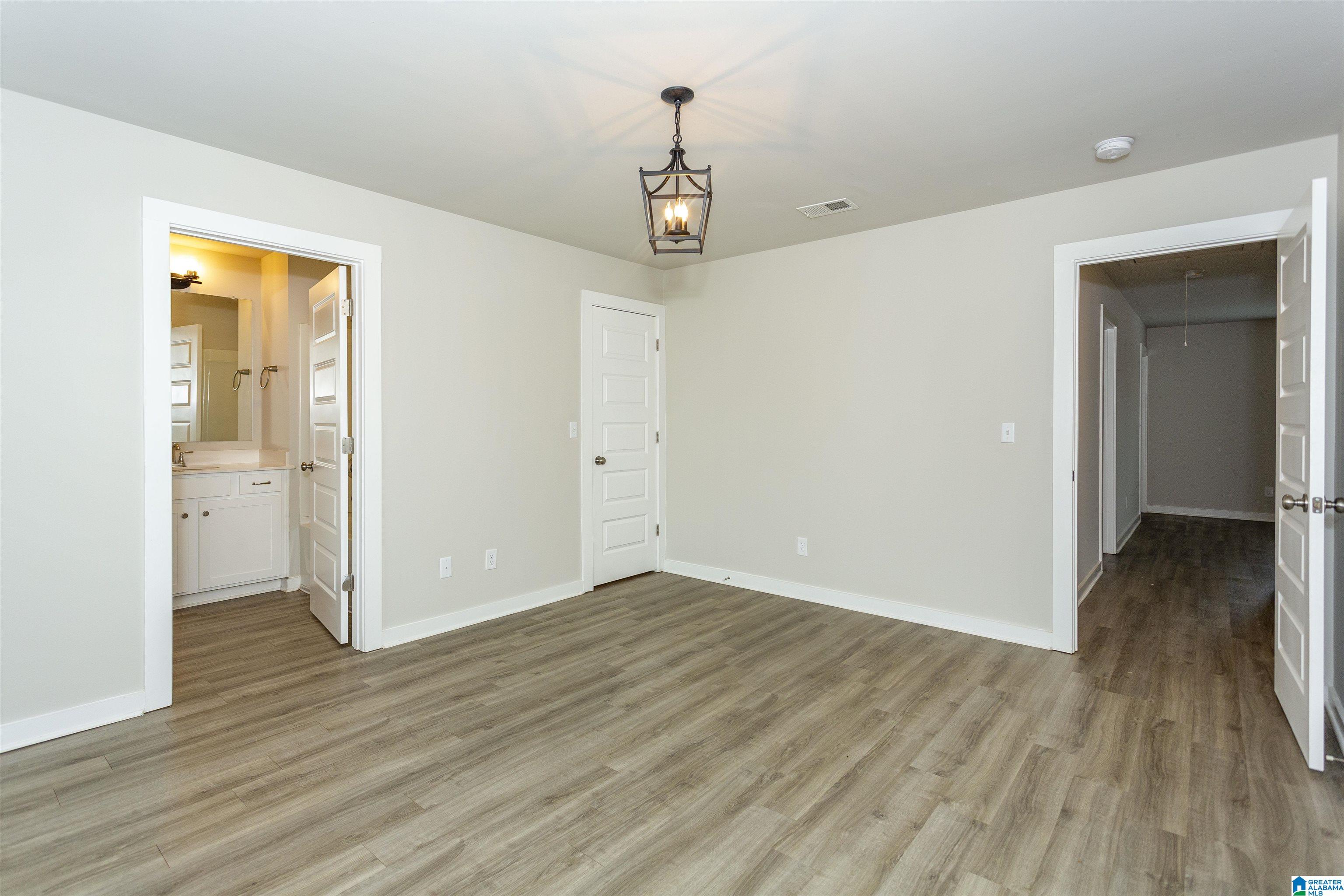 505 RIDGE VIEW CIRCLE