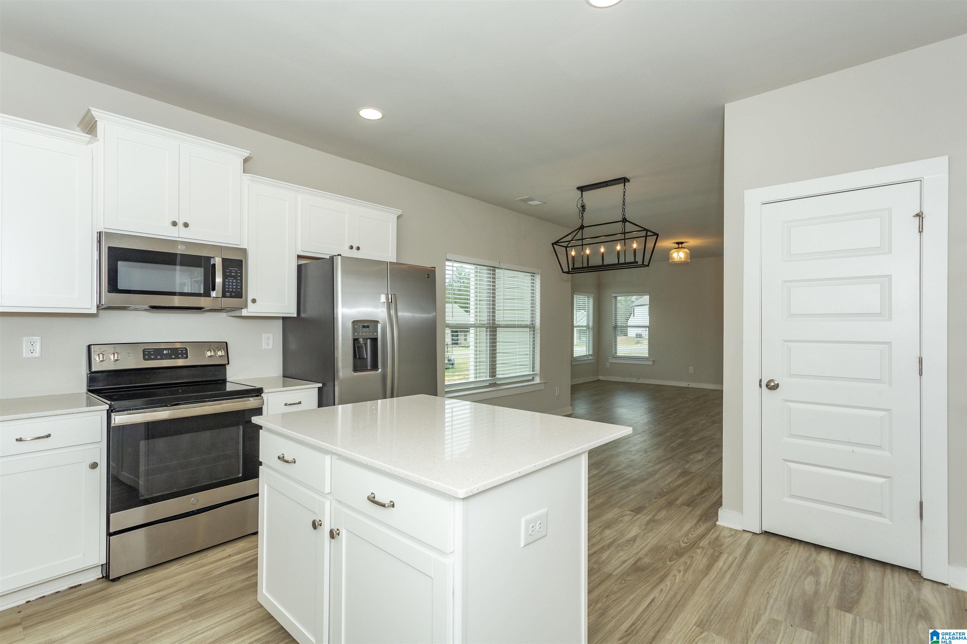 505 RIDGE VIEW CIRCLE