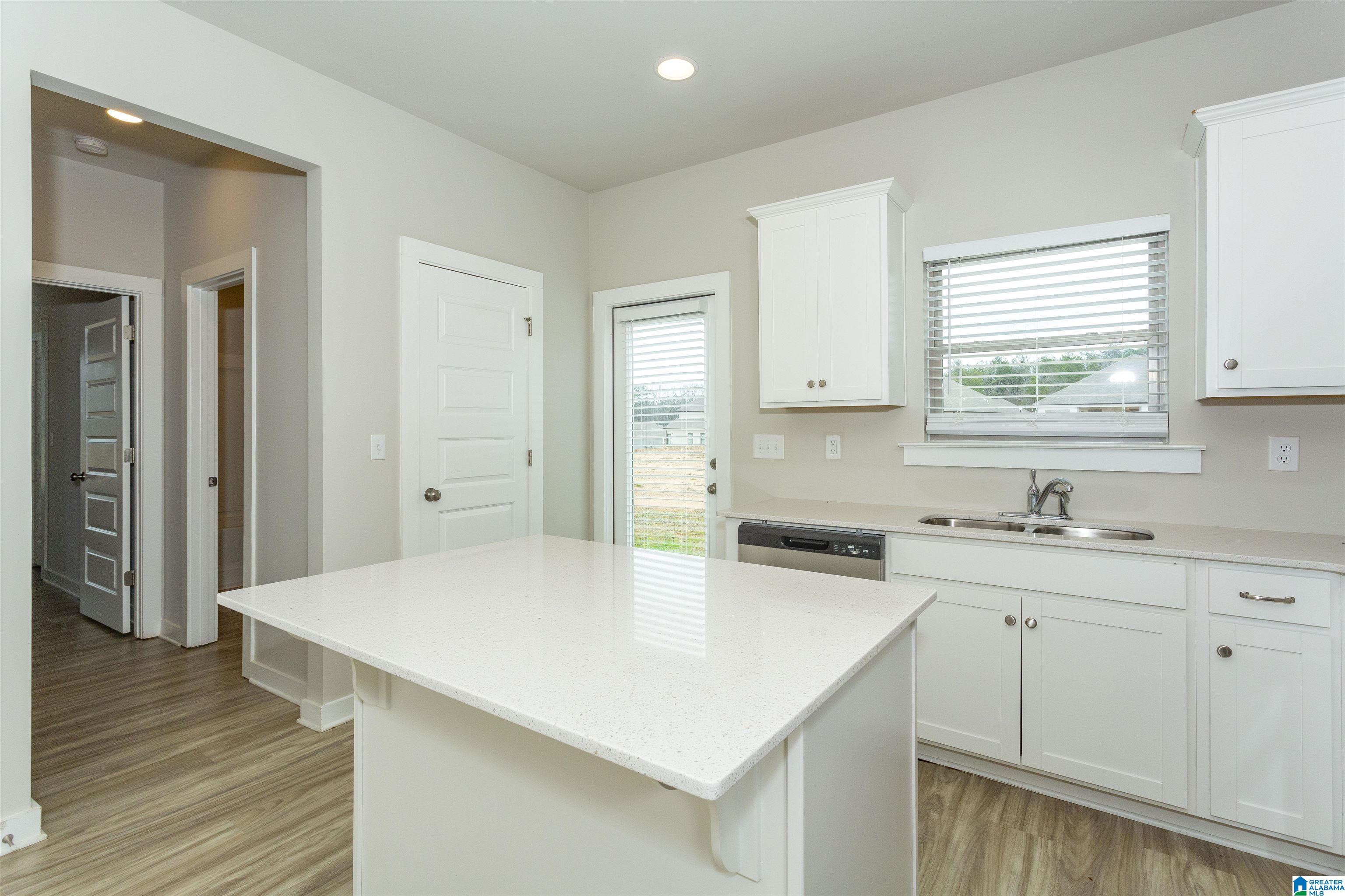 505 RIDGE VIEW CIRCLE