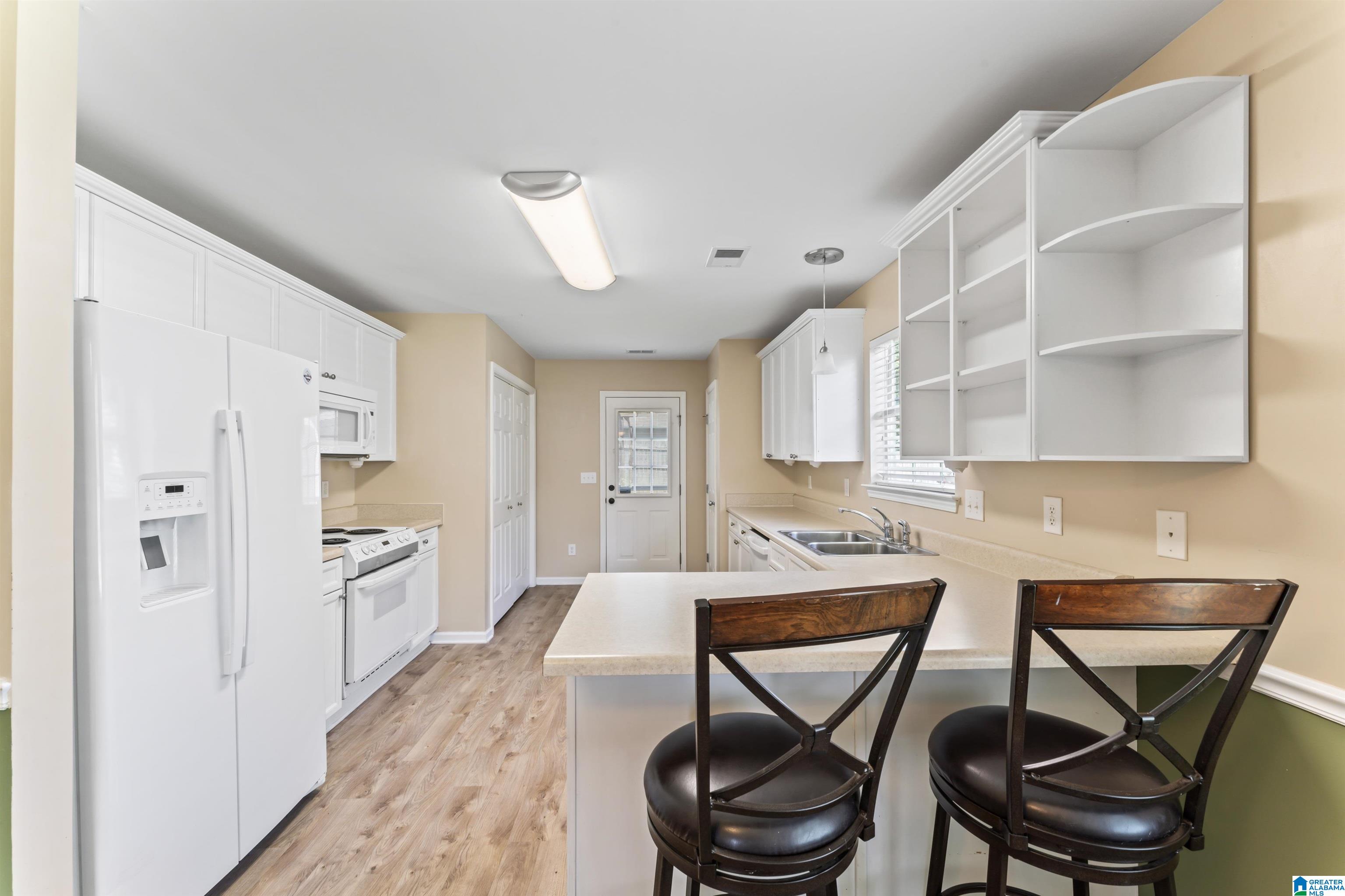 3918 CAYLAN COVE
