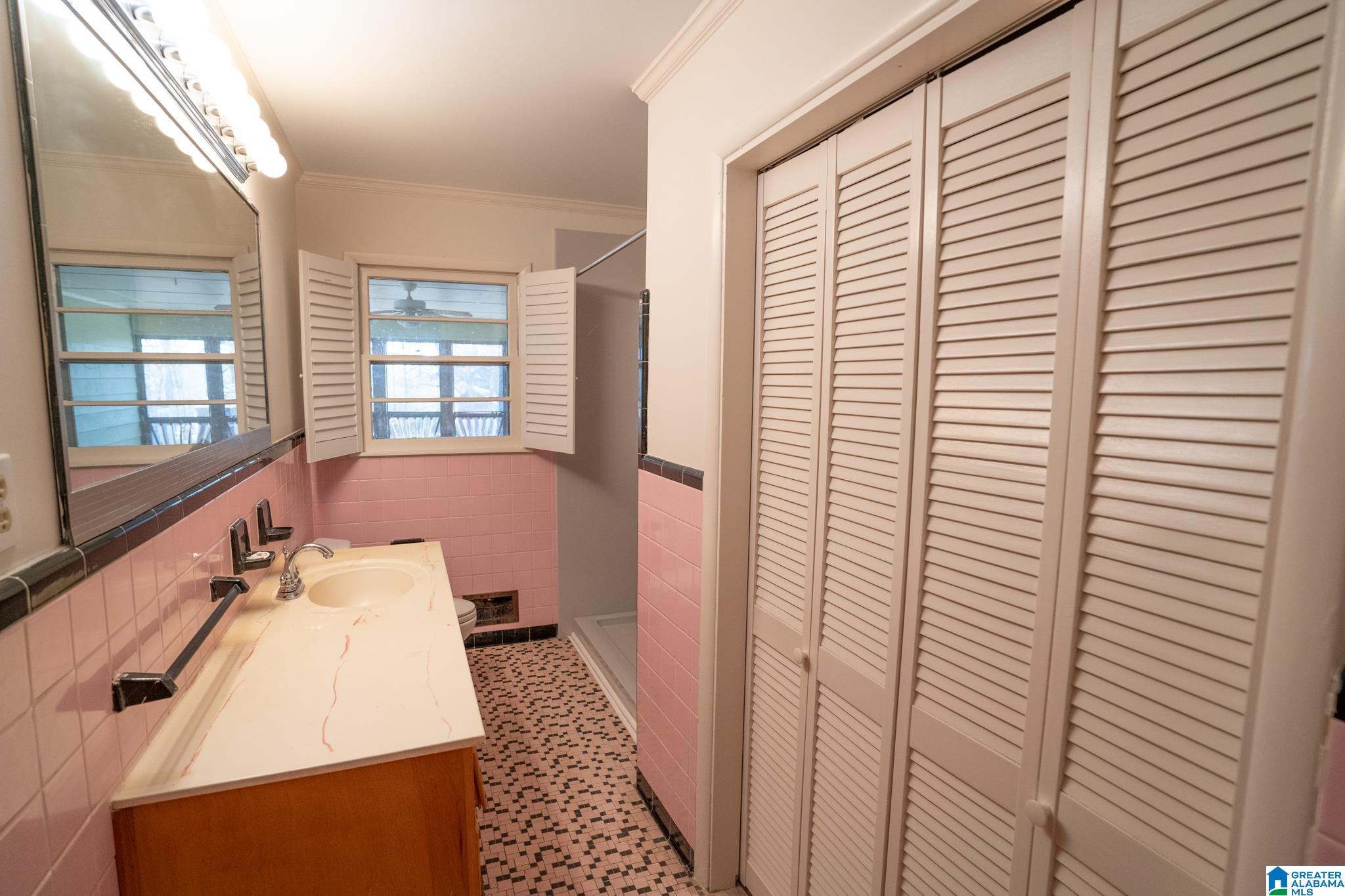 1224 SCHOOL ROAD SE