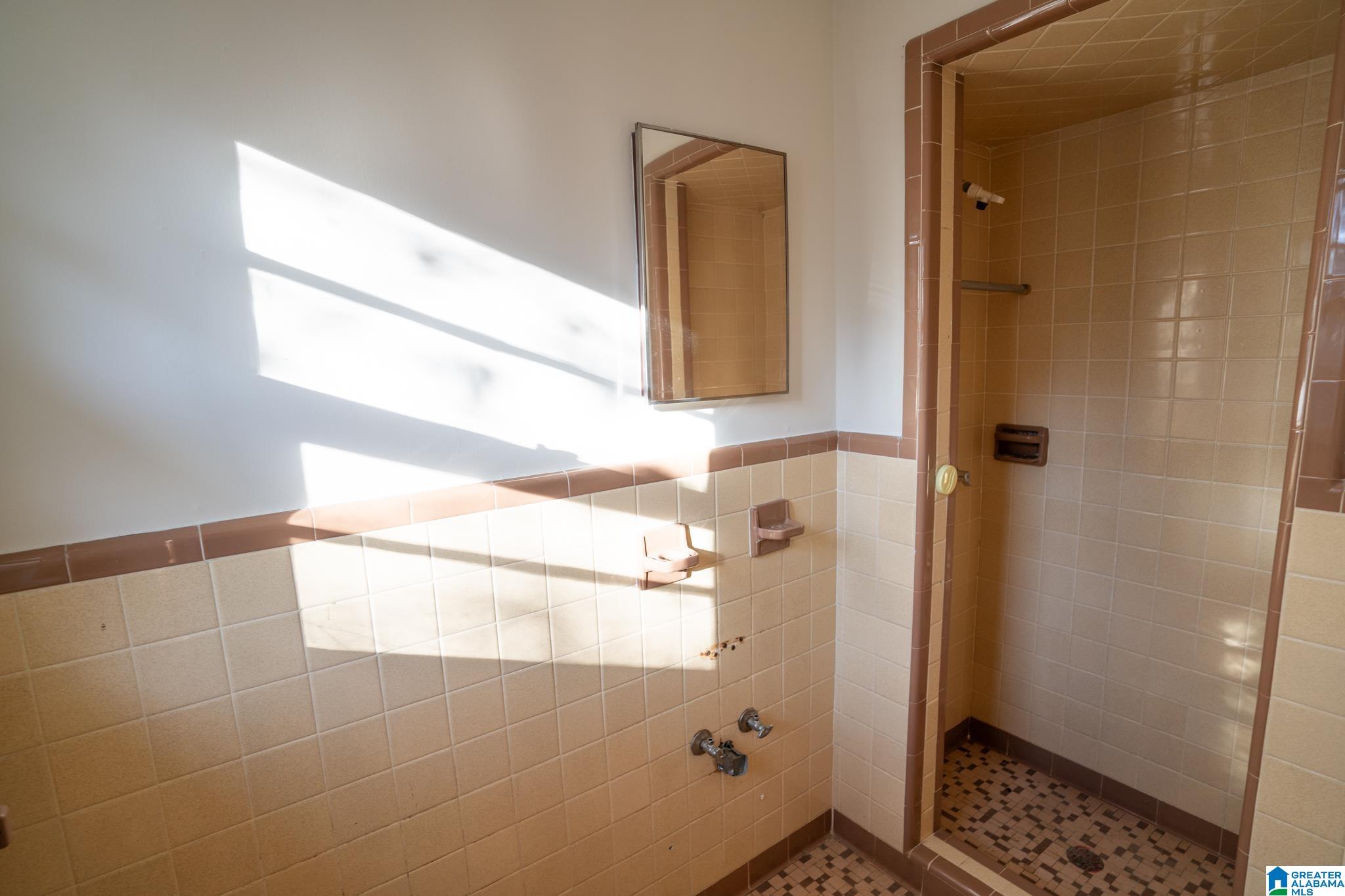 1224 SCHOOL ROAD SE