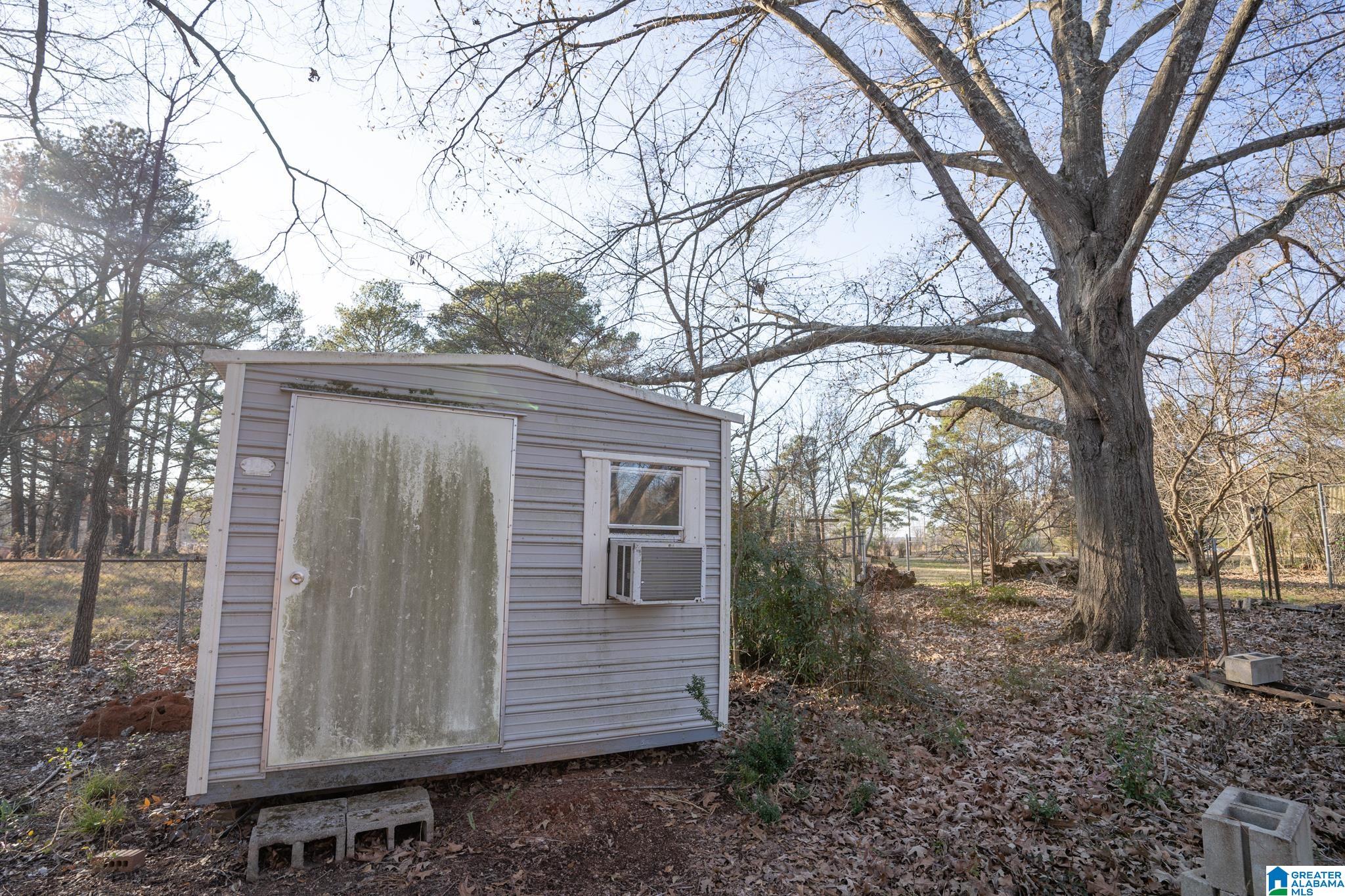 1224 SCHOOL ROAD SE