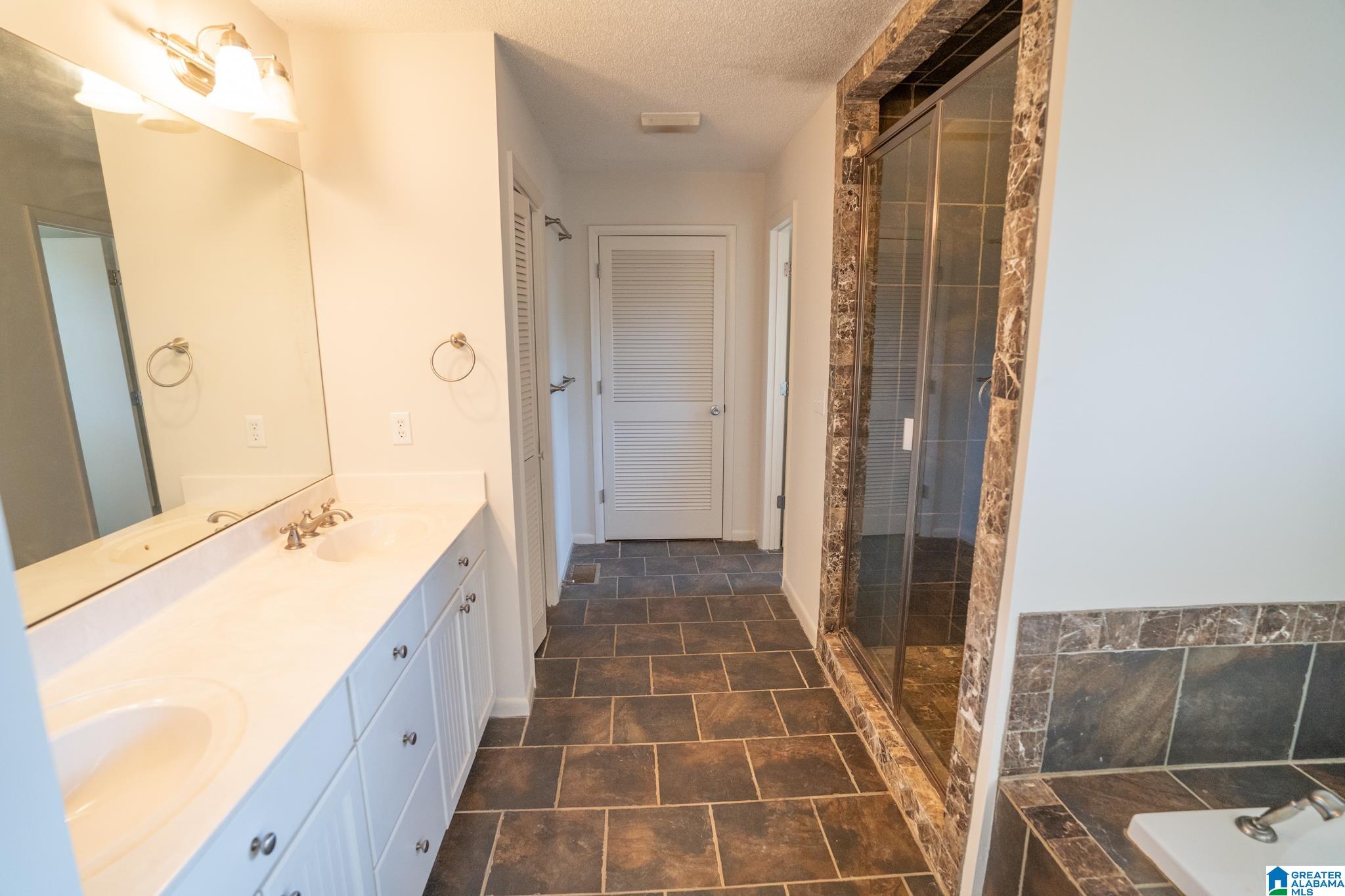 1224 SCHOOL ROAD SE