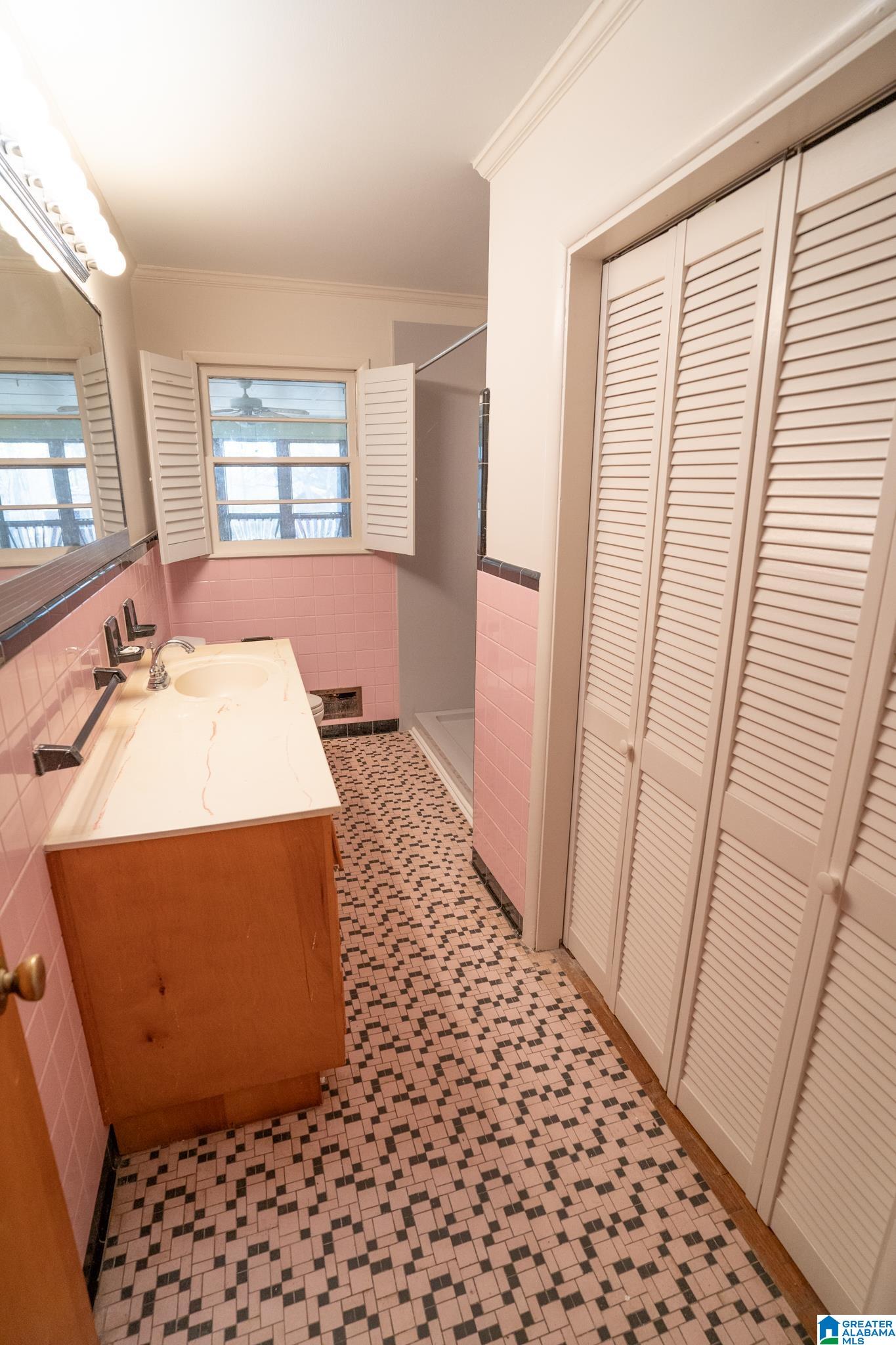 1224 SCHOOL ROAD SE