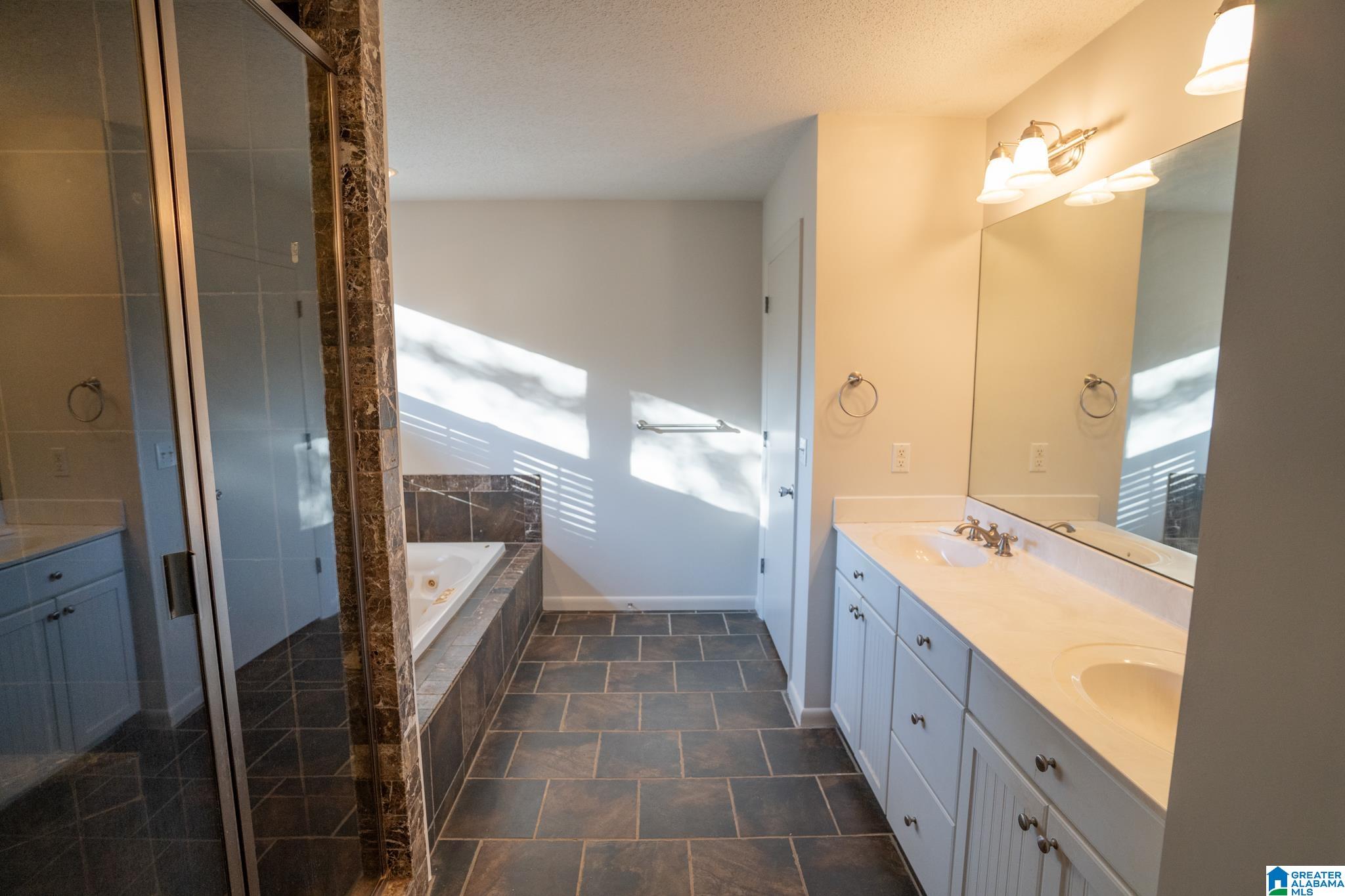 1224 SCHOOL ROAD SE