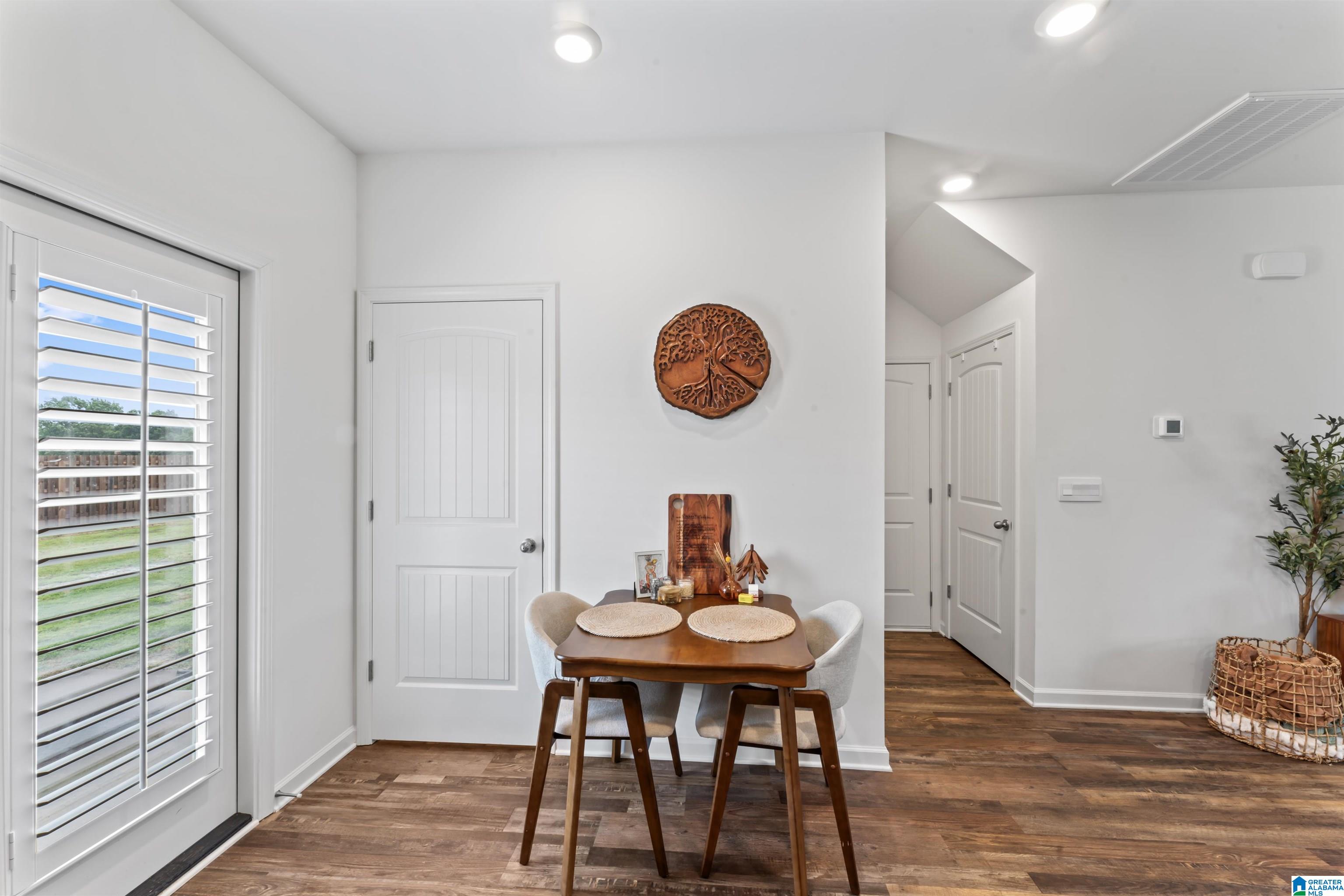 1063 ARCHERS TRAIL EAST
