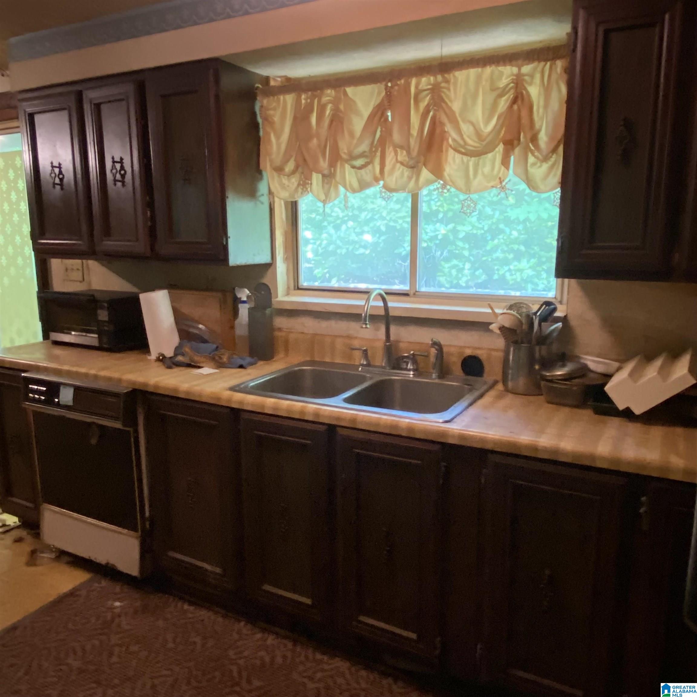 5777 CENTER ROAD