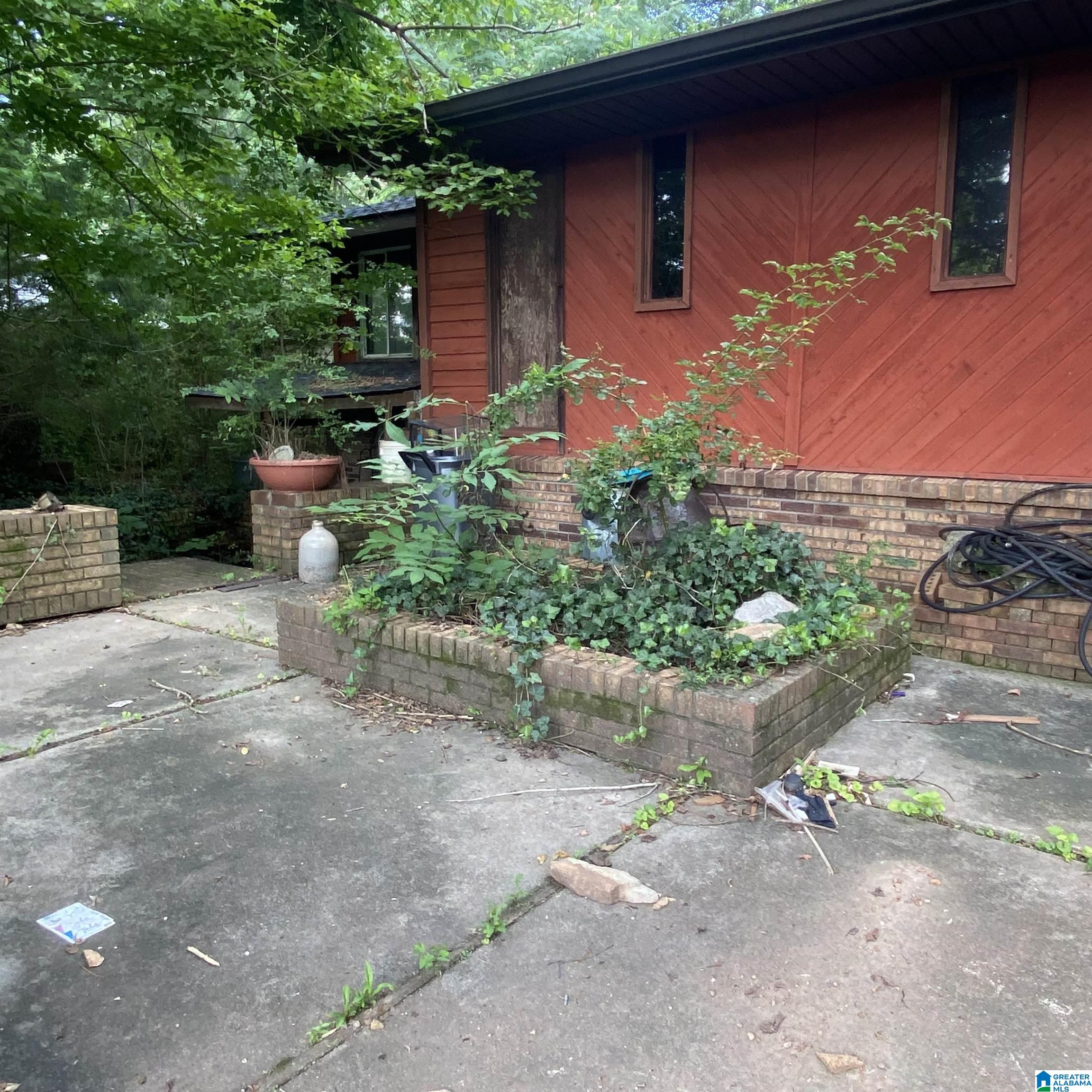 5777 CENTER ROAD