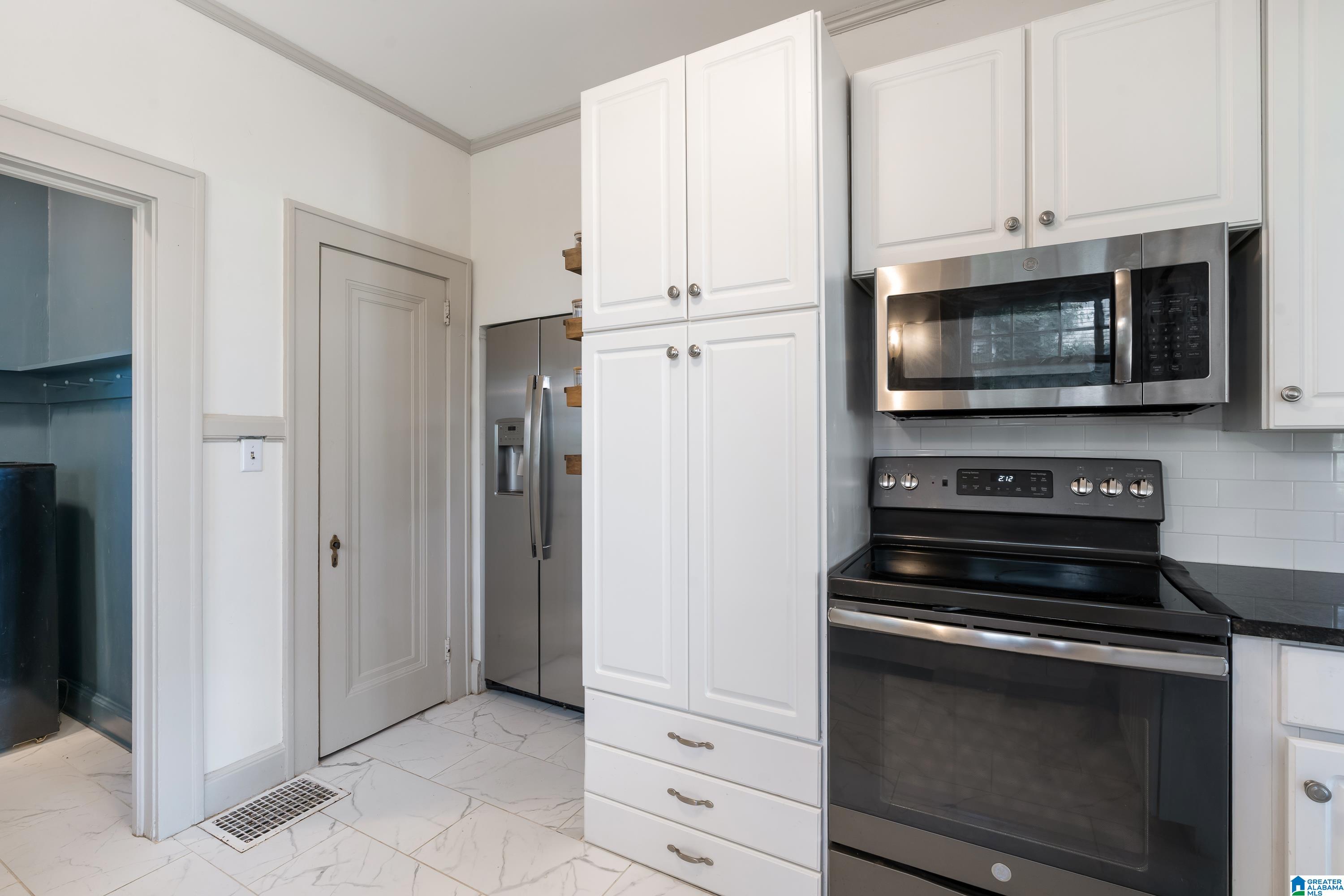 528 85TH STREET S