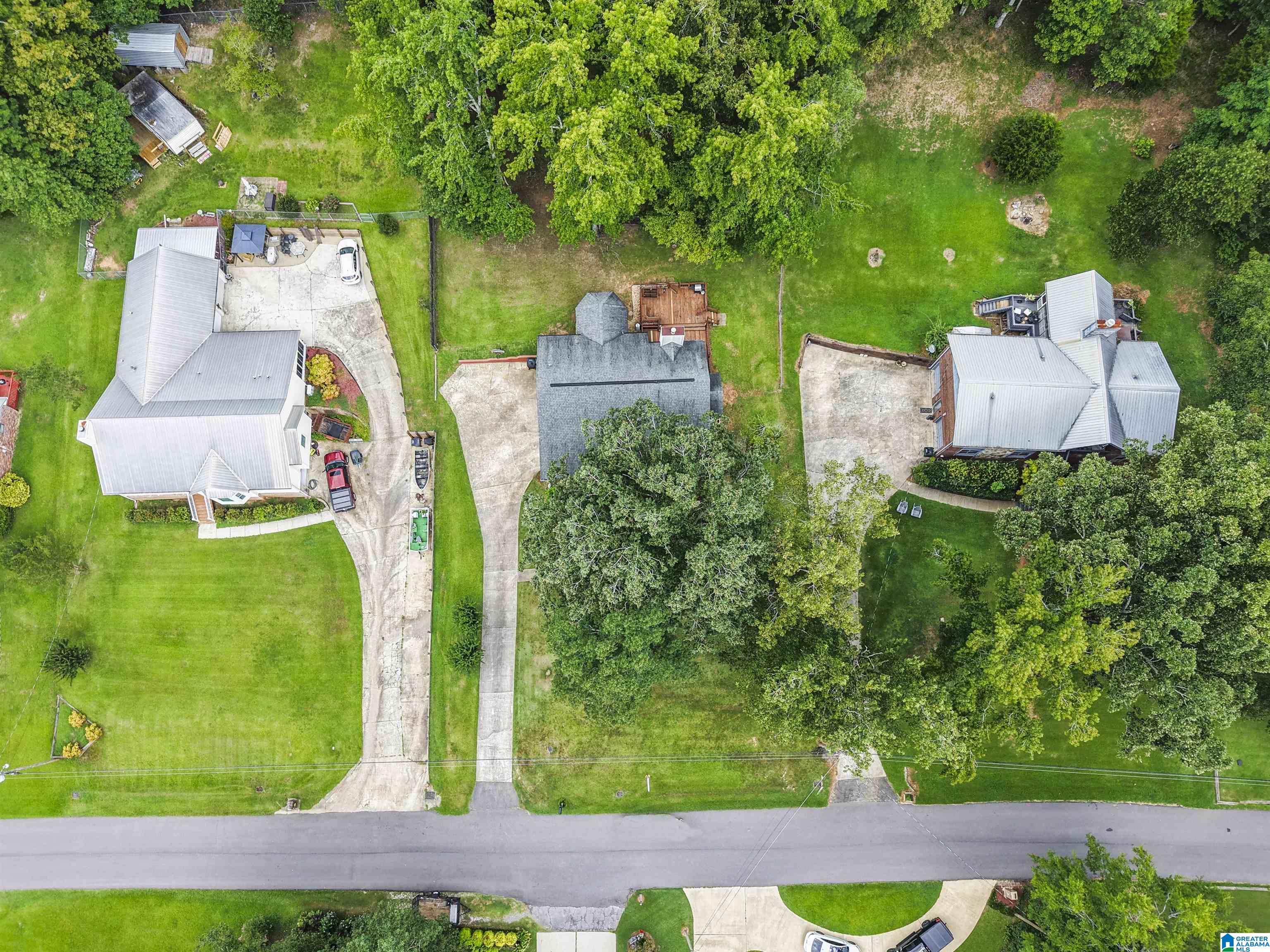 1114 ROCK CREST DRIVE