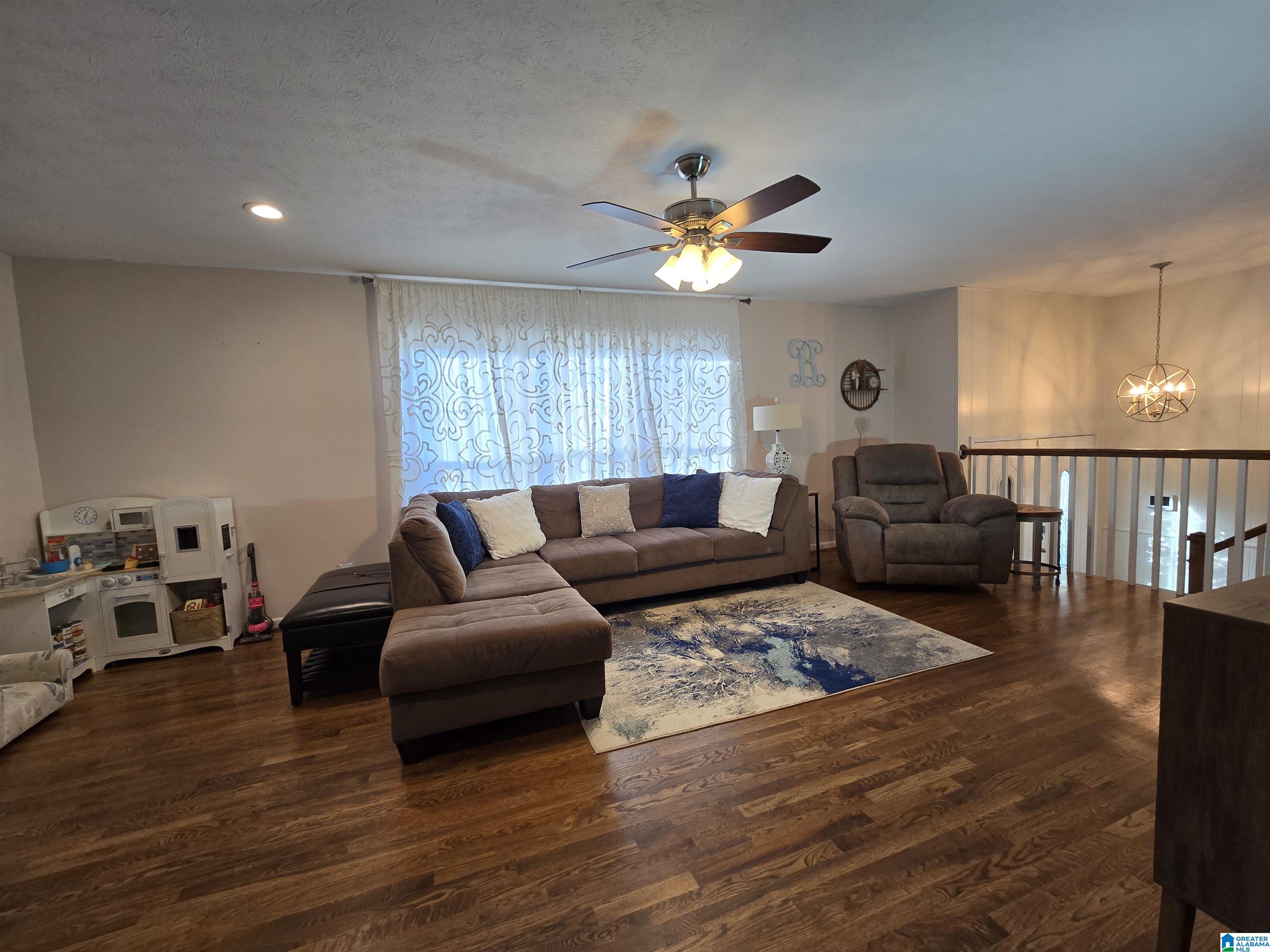 115 2ND STREET N