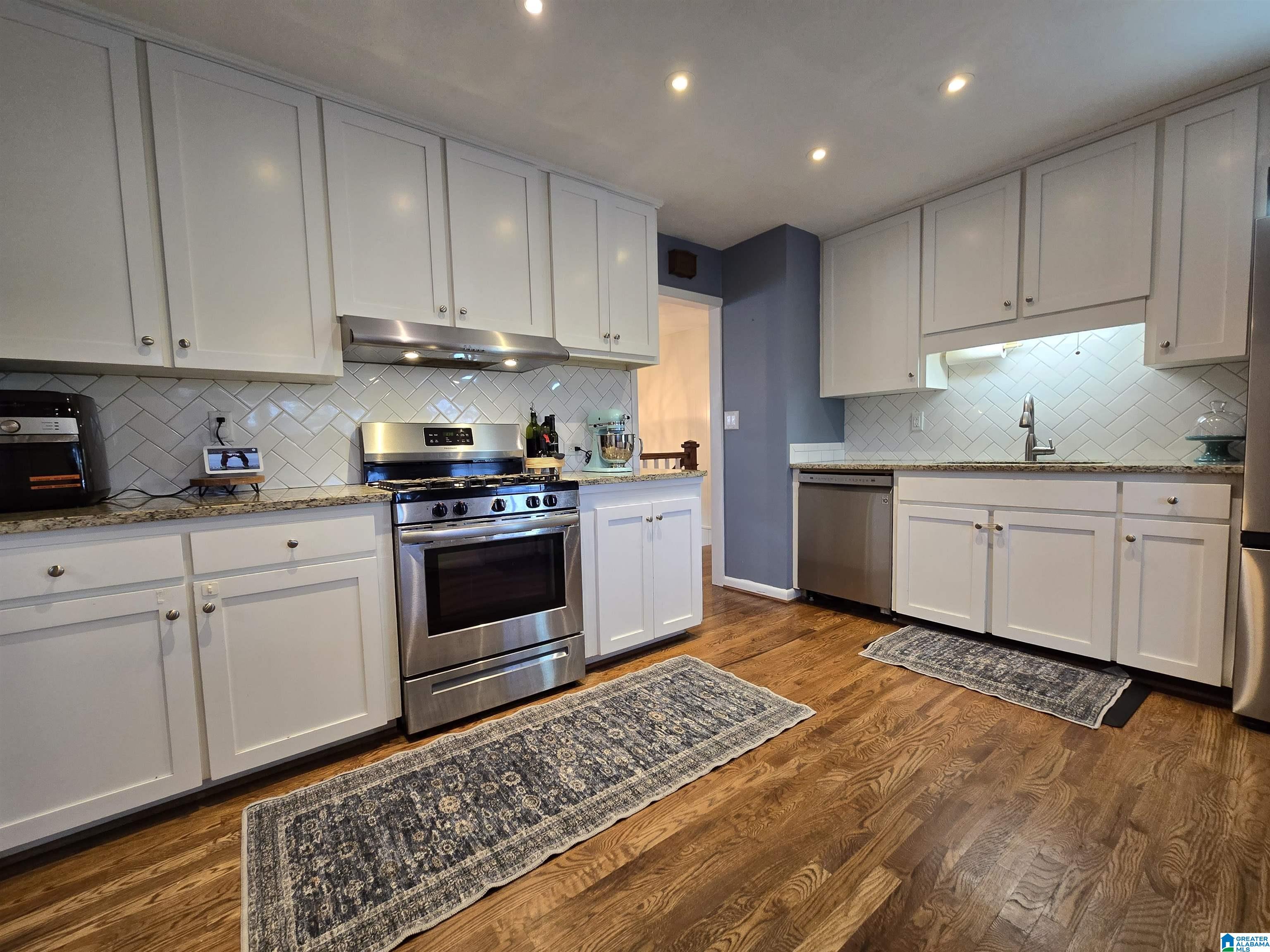 115 2ND STREET N