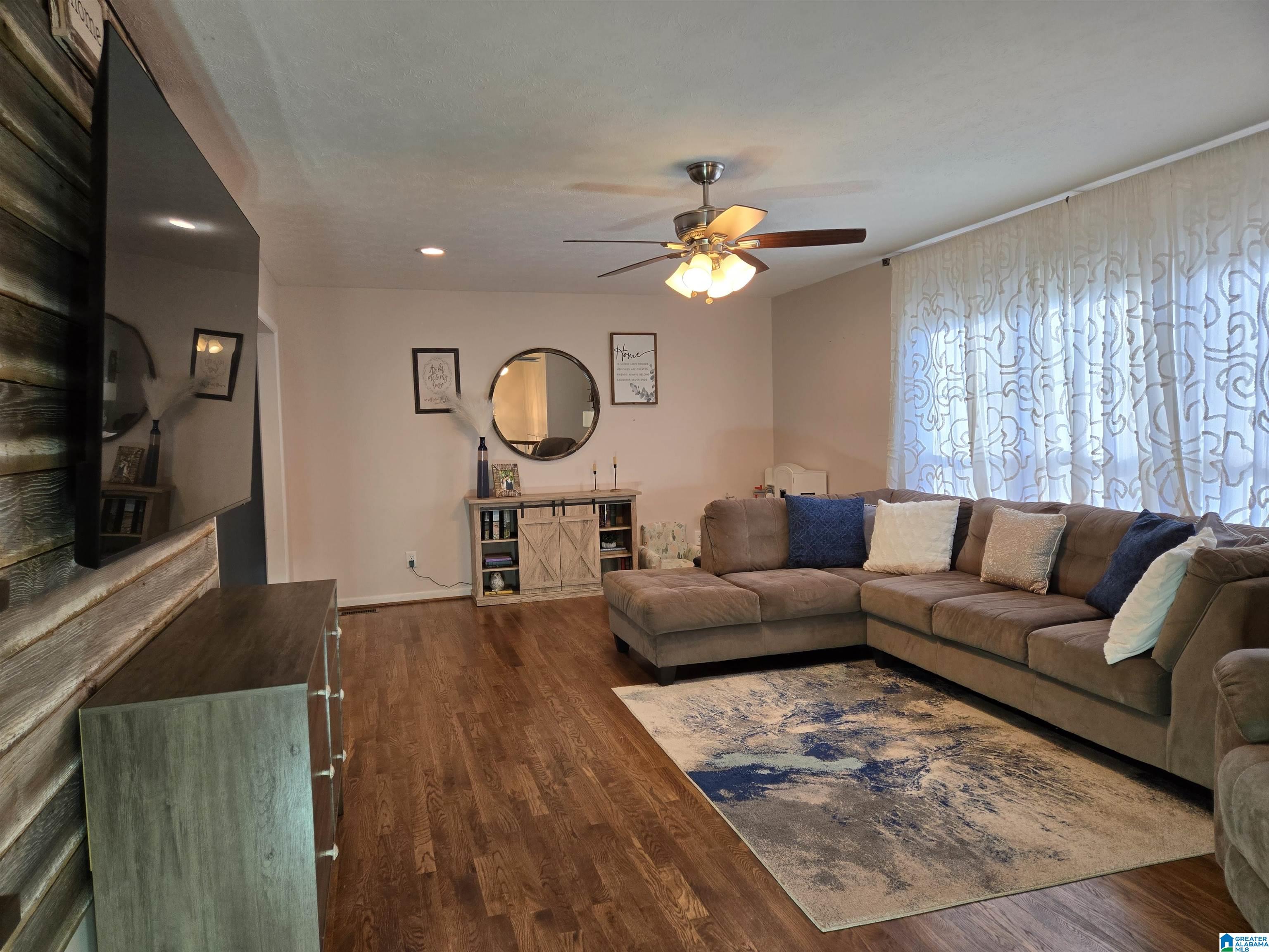 115 2ND STREET N