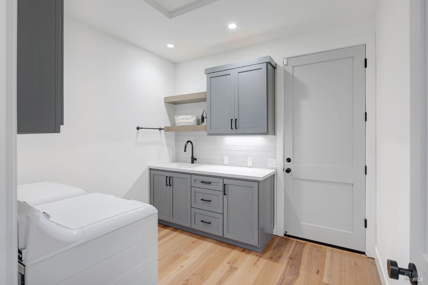 3711 Llyn Glaslyn Pl