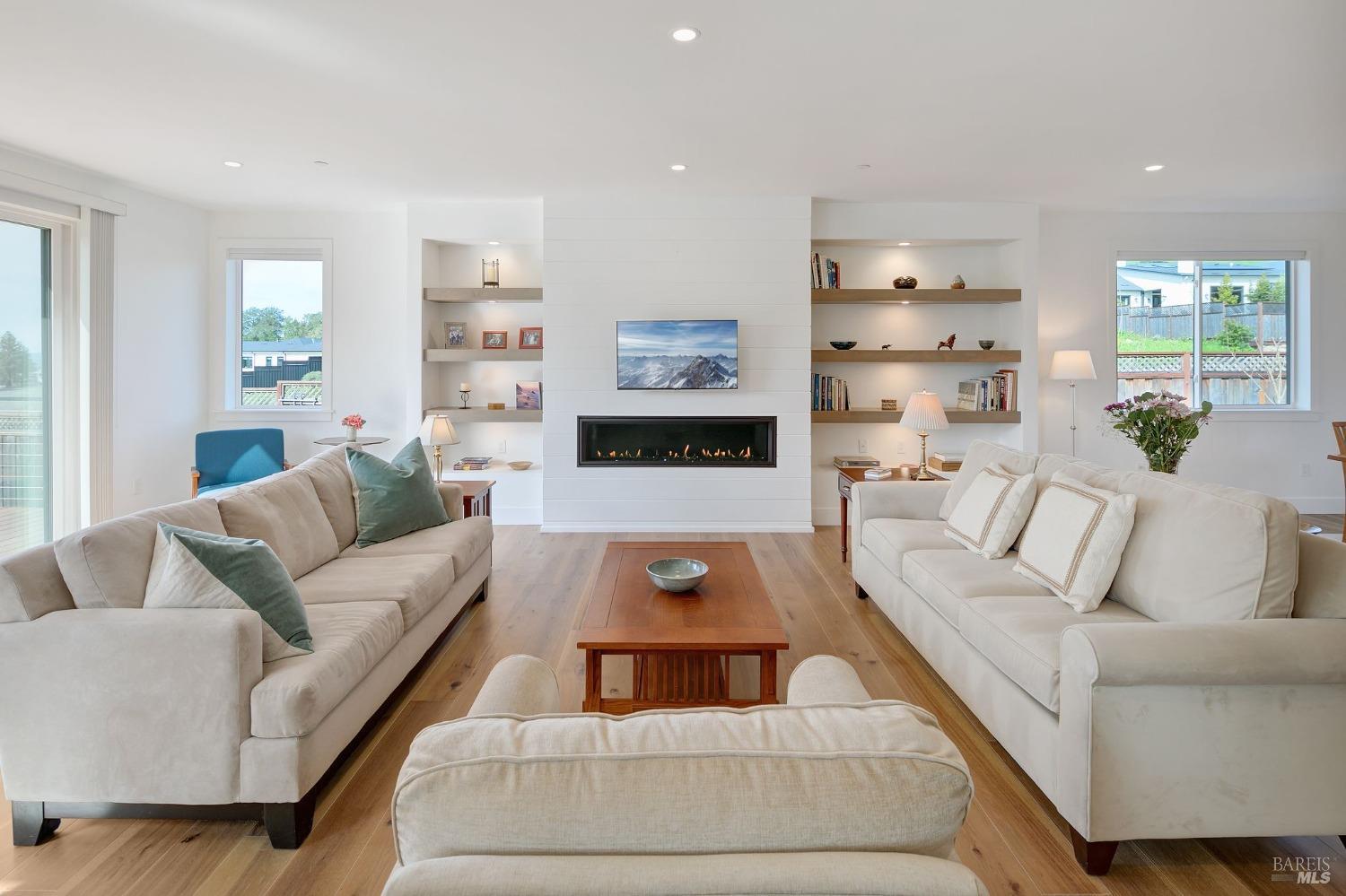 3711 Llyn Glaslyn Pl