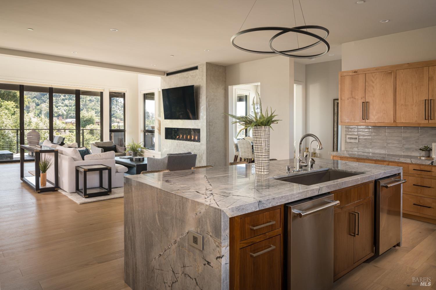 3958 Saint Andrews Dr