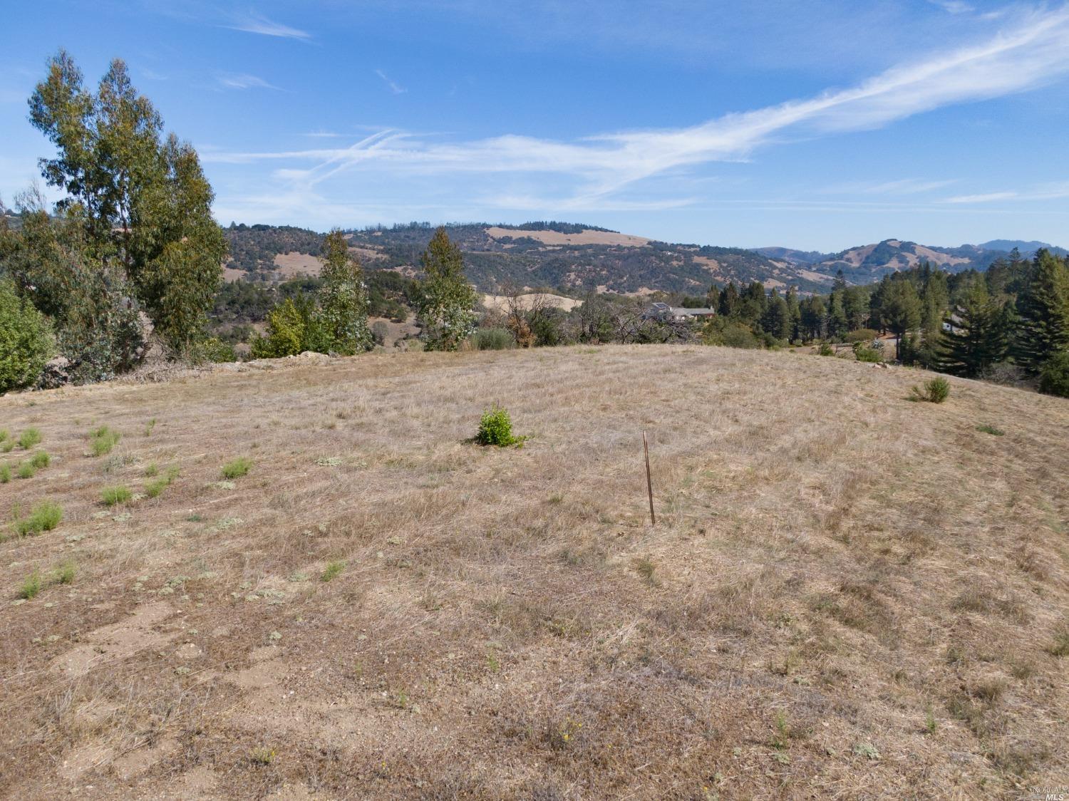 3437 Hidden Hills Dr