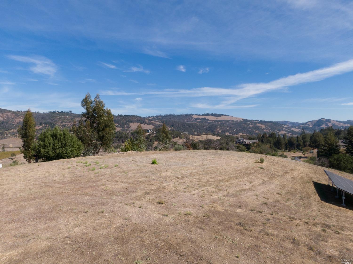 3437 Hidden Hills Dr