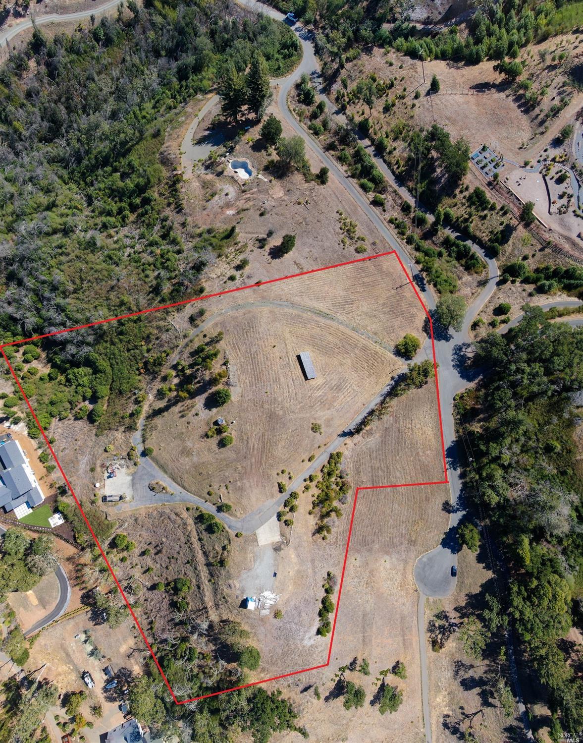 3437 Hidden Hills Dr