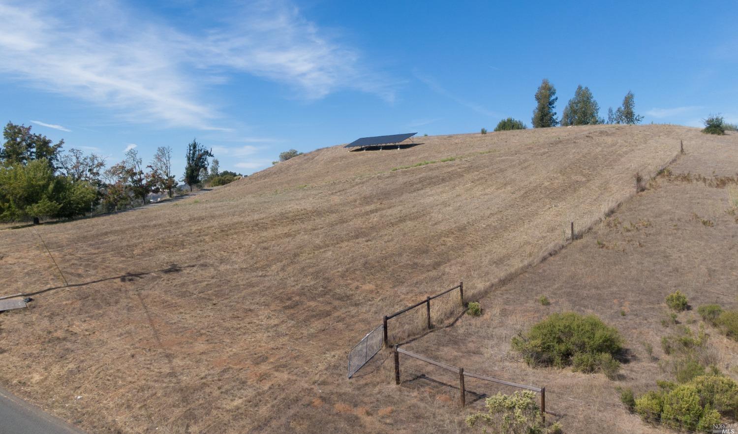 3437 Hidden Hills Dr