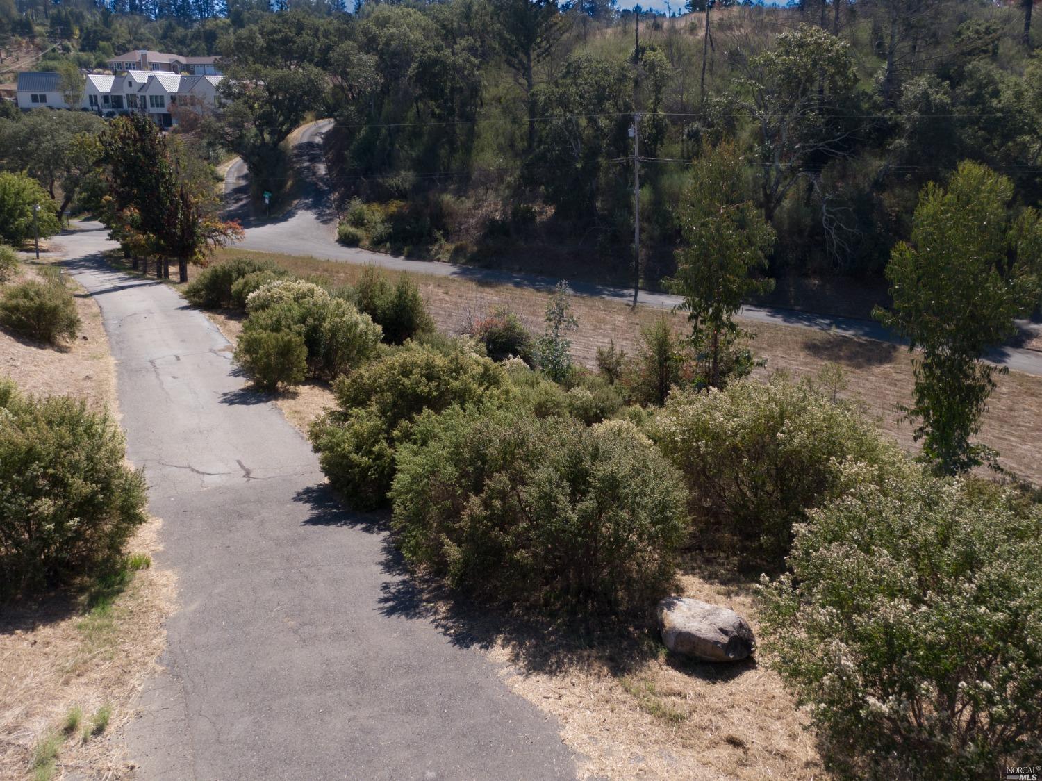 3437 Hidden Hills Dr