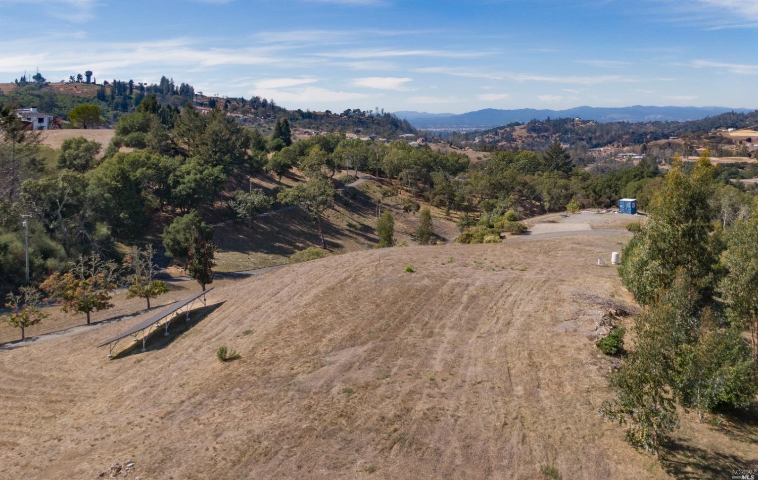 3437 Hidden Hills Dr