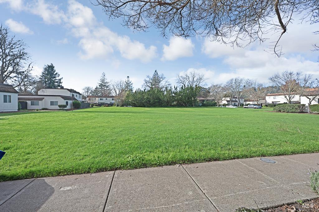 1749 Las Raposas Court