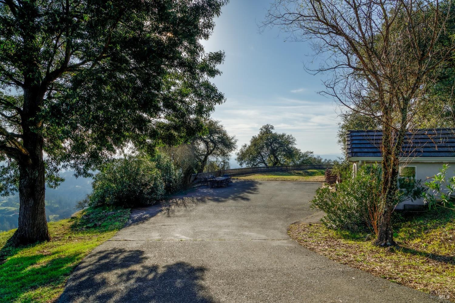 1960 Redwood Hill Court