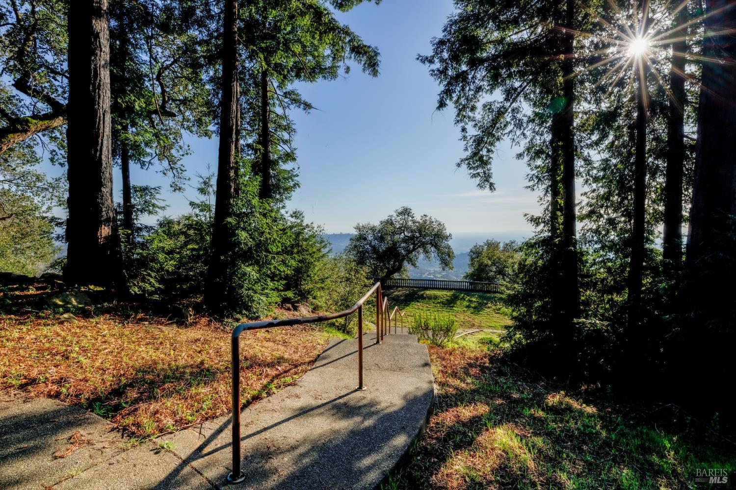 1960 Redwood Hill Court