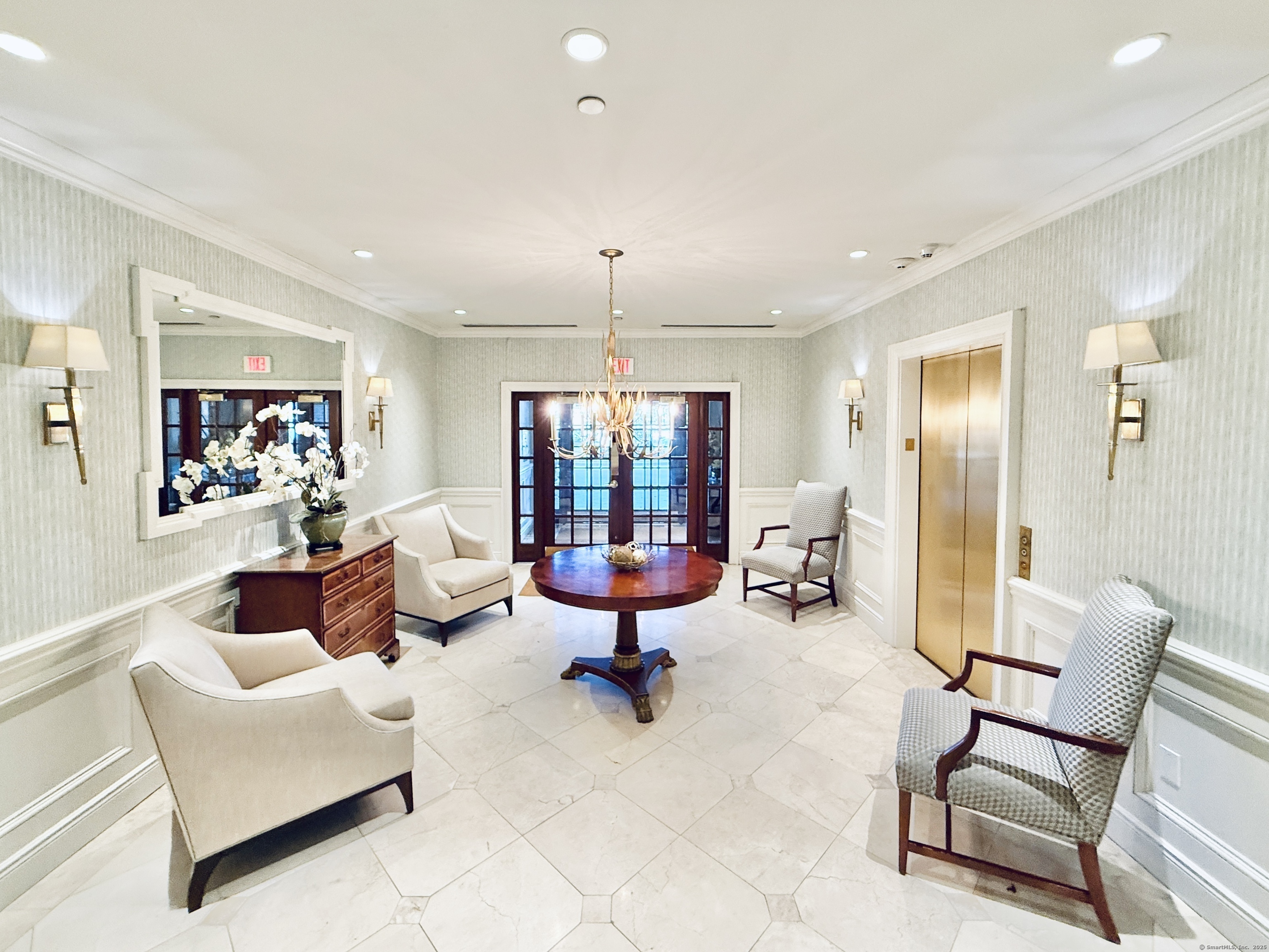 43 Harbor Drive APT 104