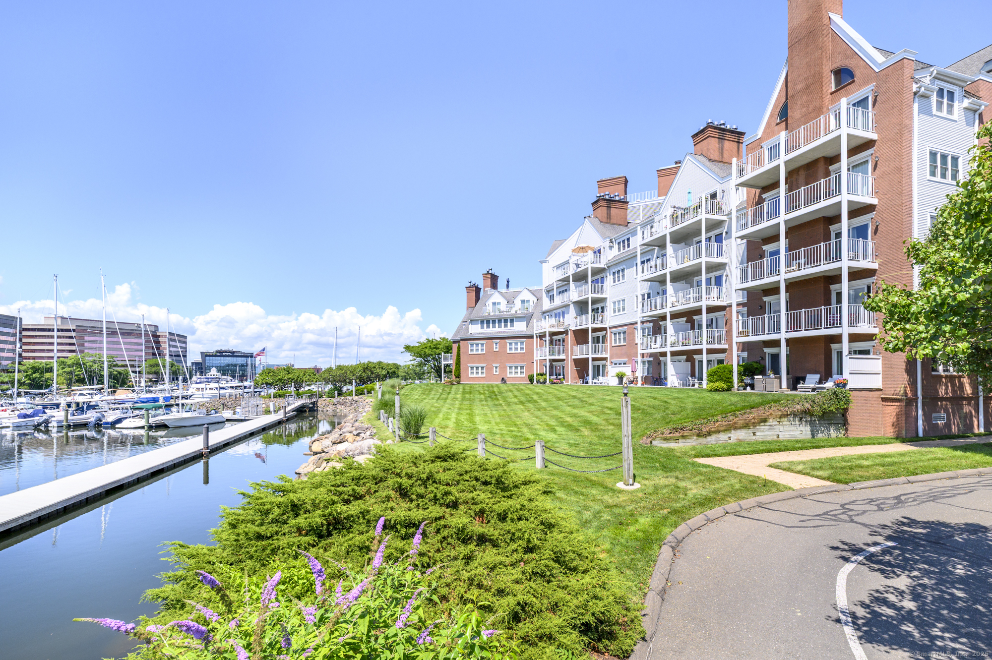 43 Harbor Drive APT 104
