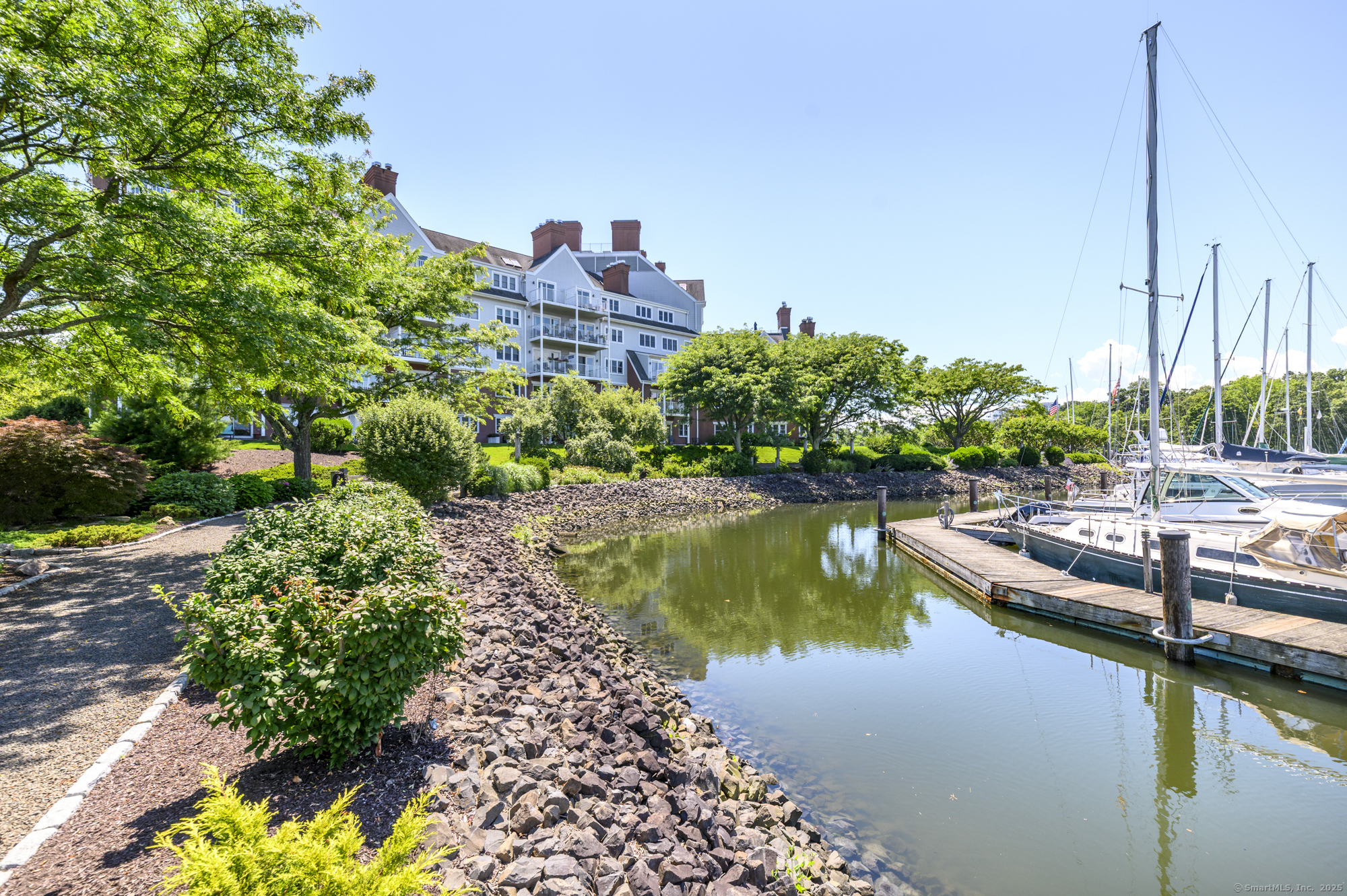 43 Harbor Drive APT 104