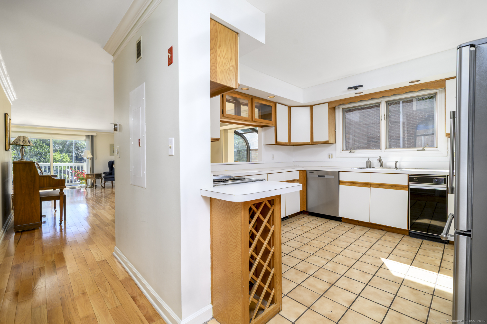 123 Harbor Drive APT 311