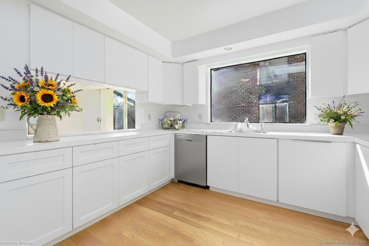 123 Harbor Drive APT 311