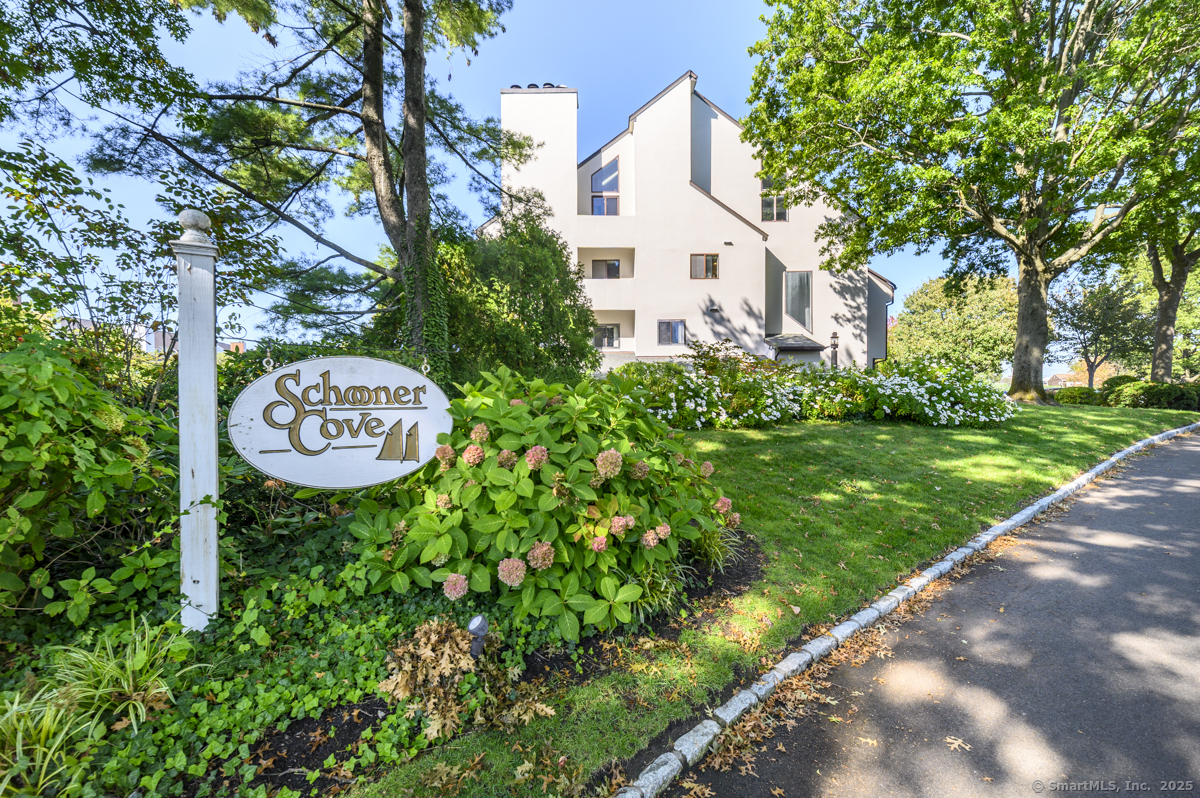 105 Harbor Drive APT 106