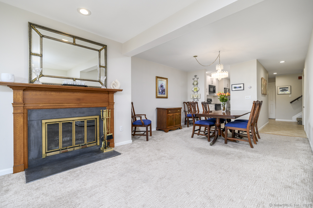105 Harbor Drive APT 106