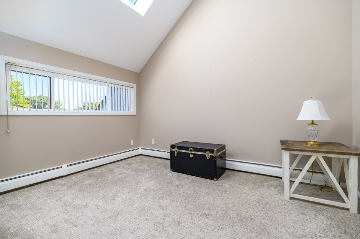 105 Harbor Drive APT 106