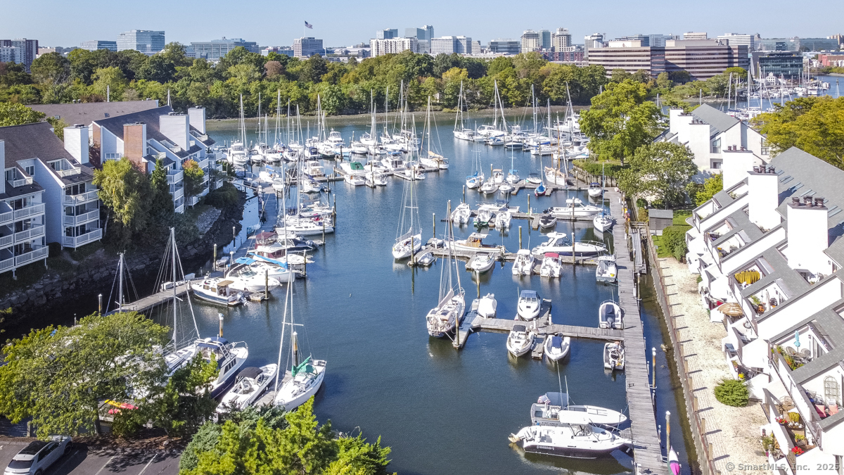 105 Harbor Drive APT 106