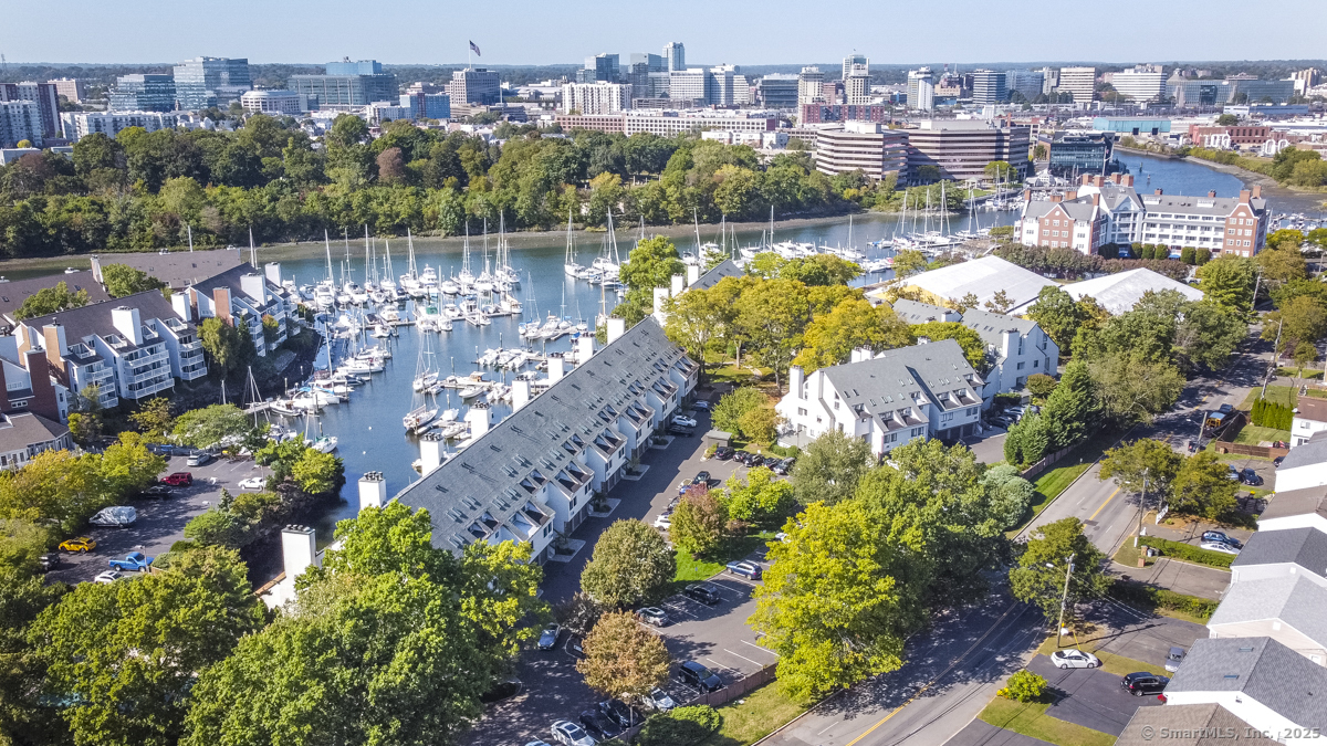 105 Harbor Drive APT 106
